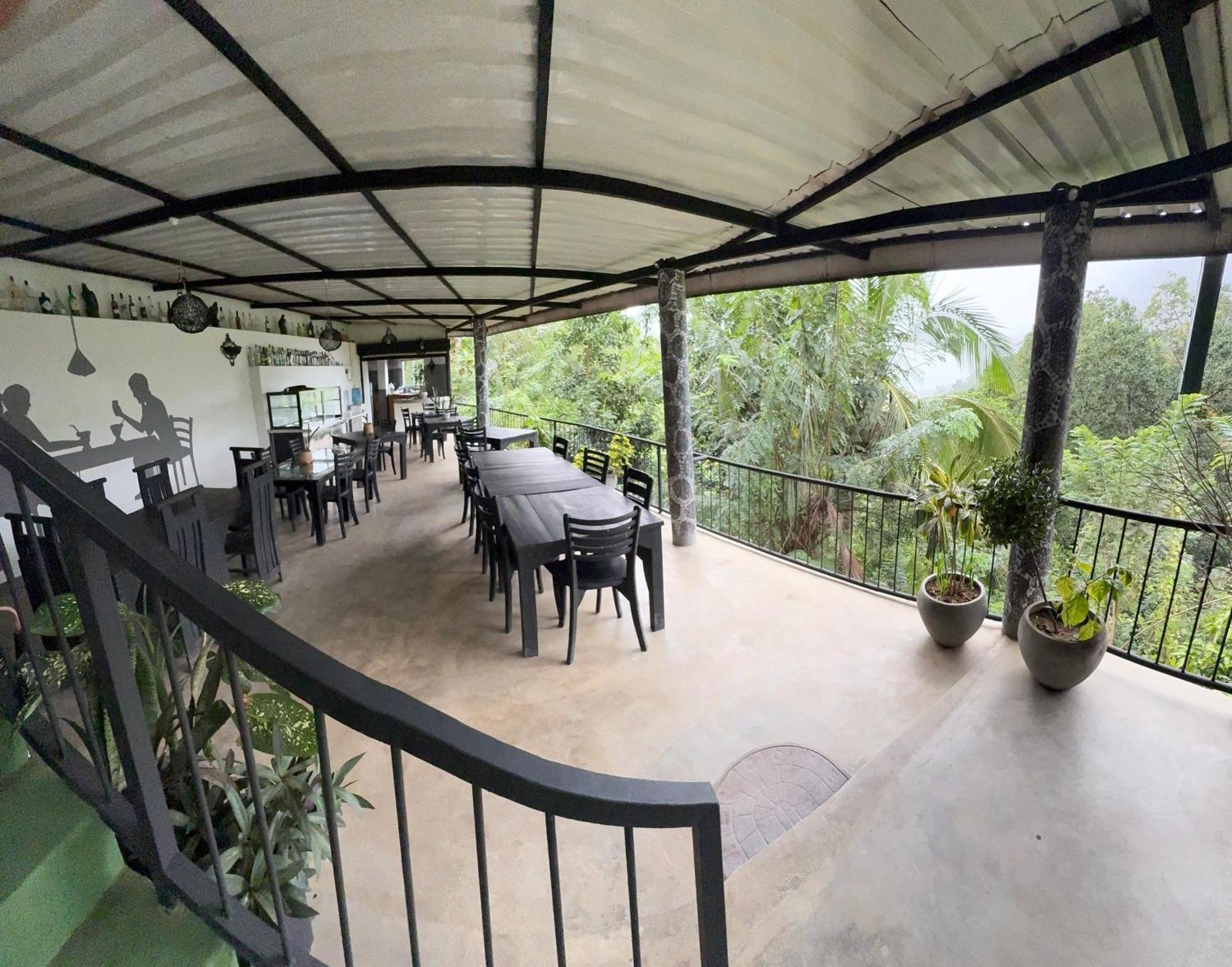 Guest house Rawana View *
