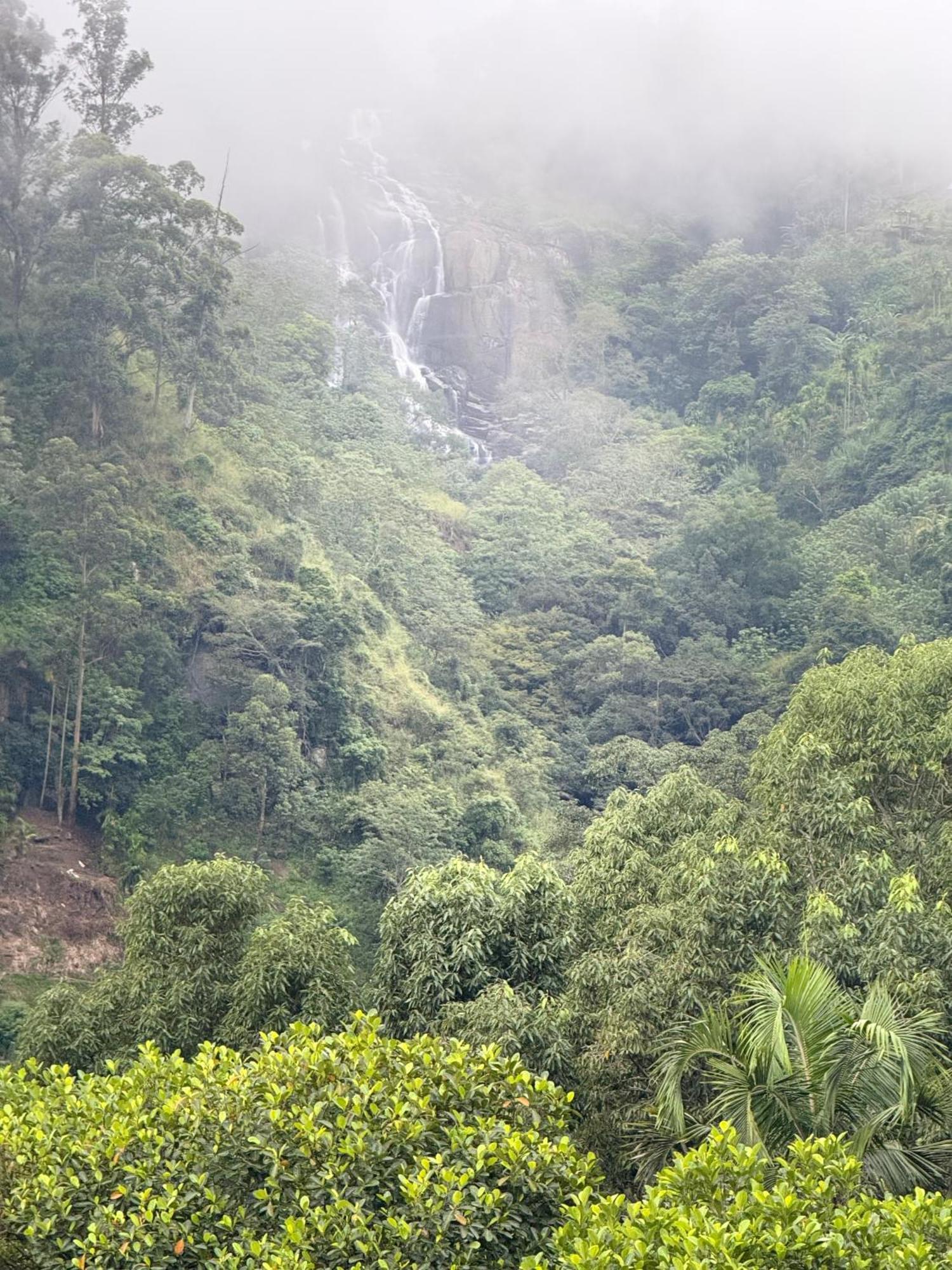 Rawana View Guest house *