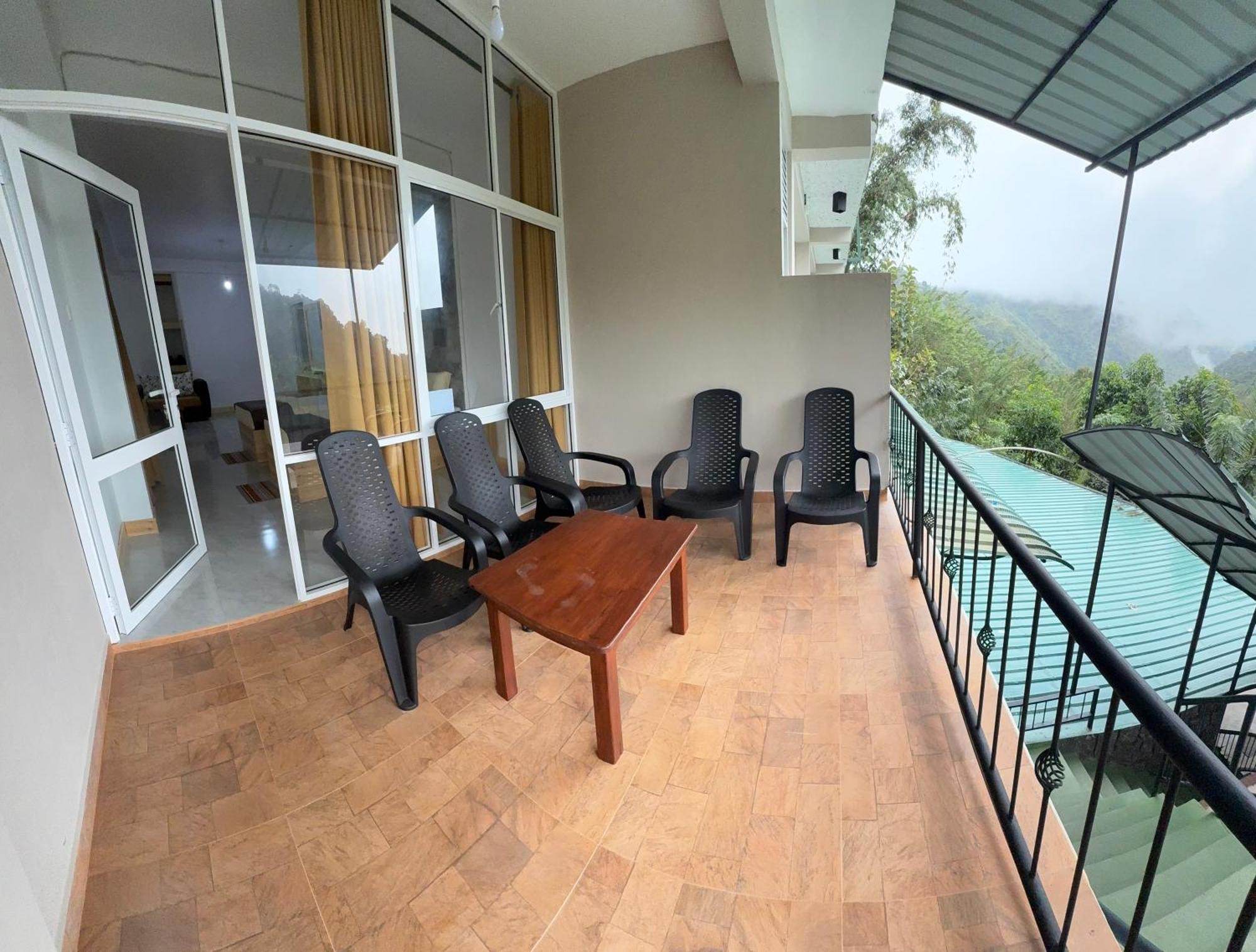 Rawana View Guest house *