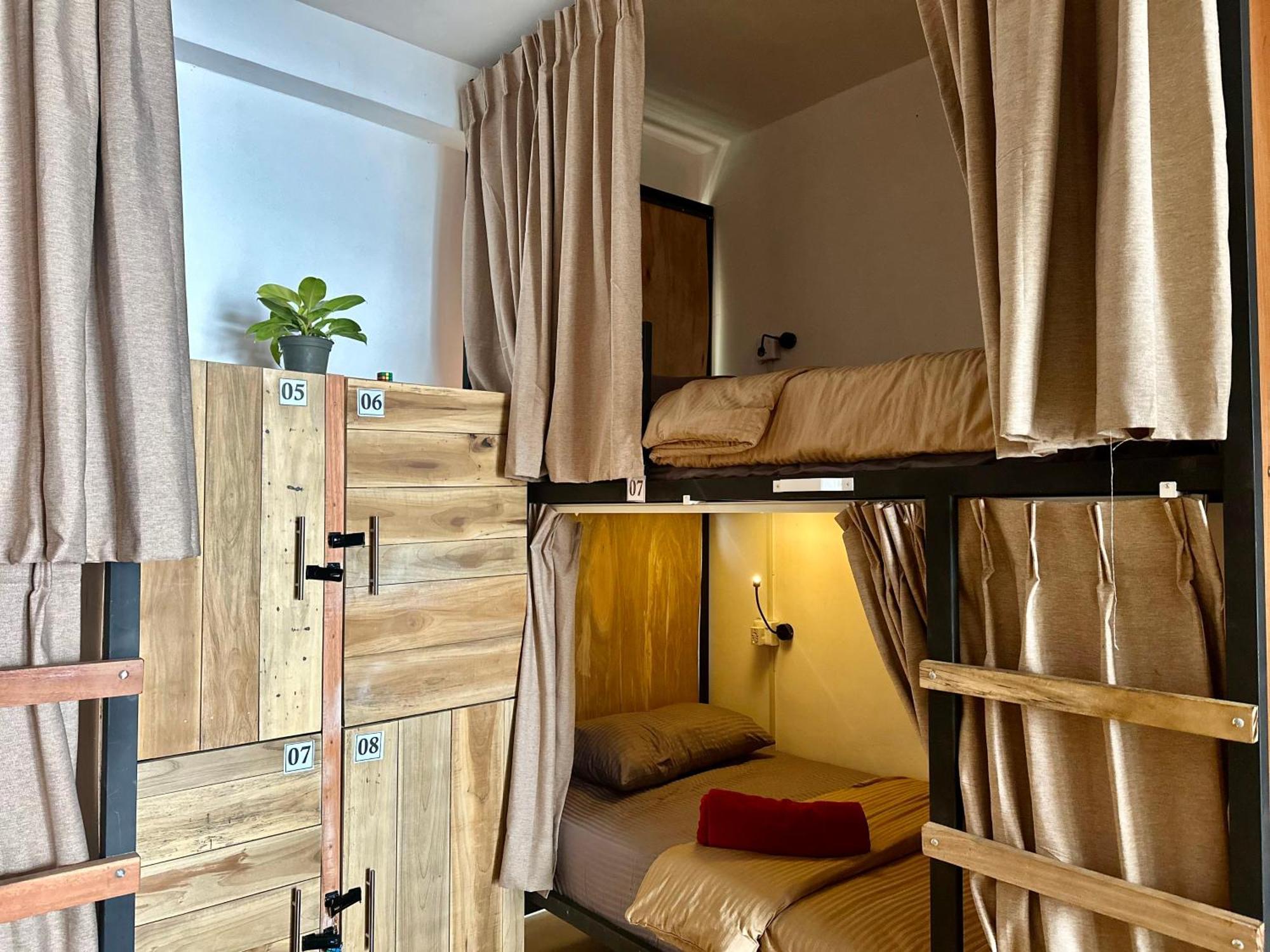 Hostel Beyond Nomad Luxury *
