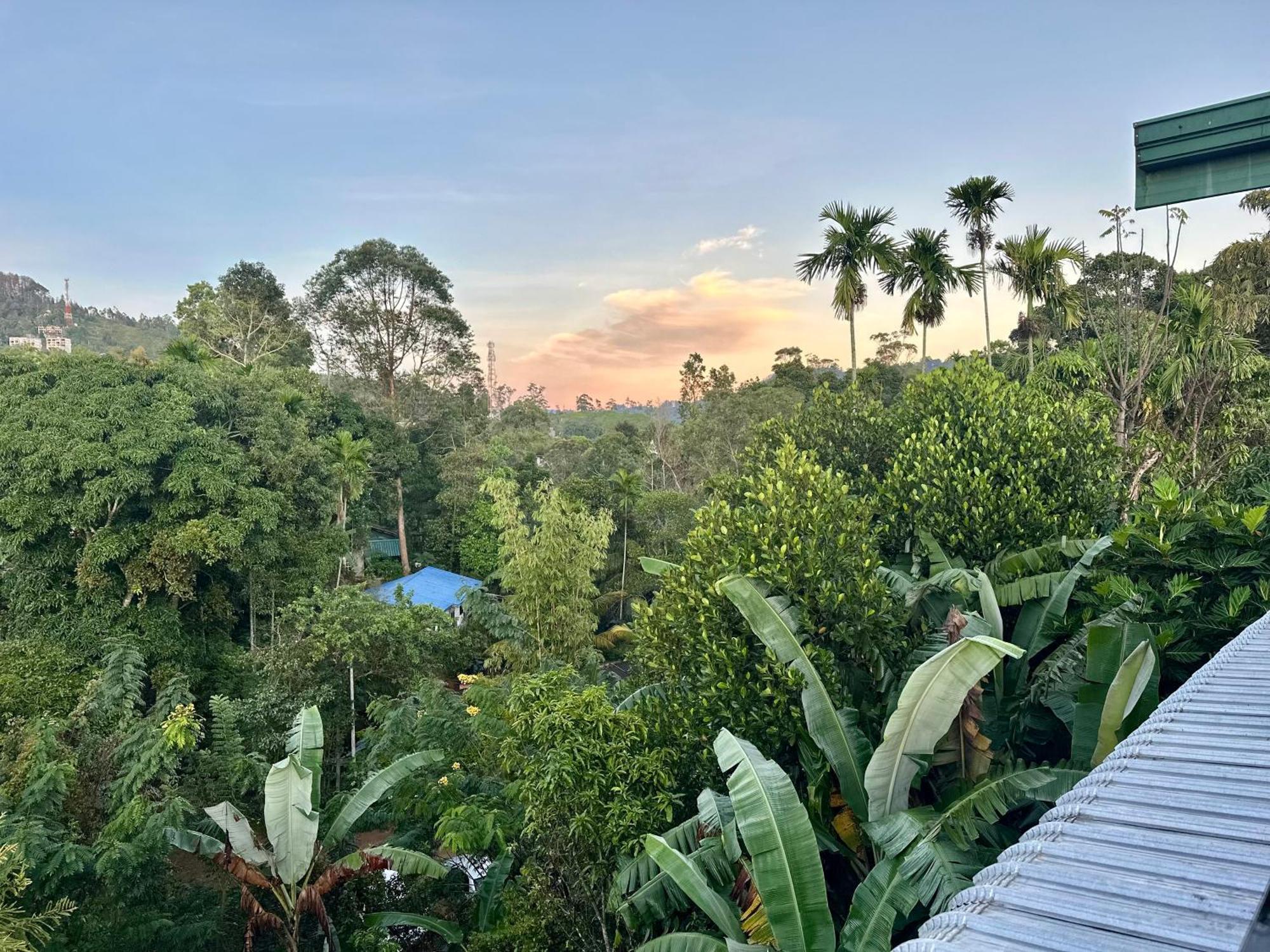 Hostel Beyond Nomad Luxury