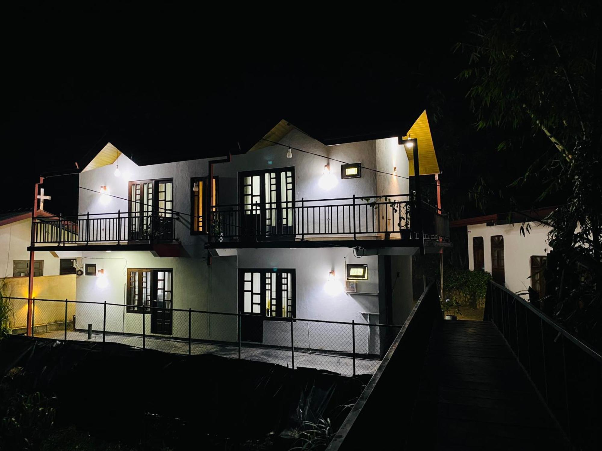 Hotel Hima @ Nine Arch