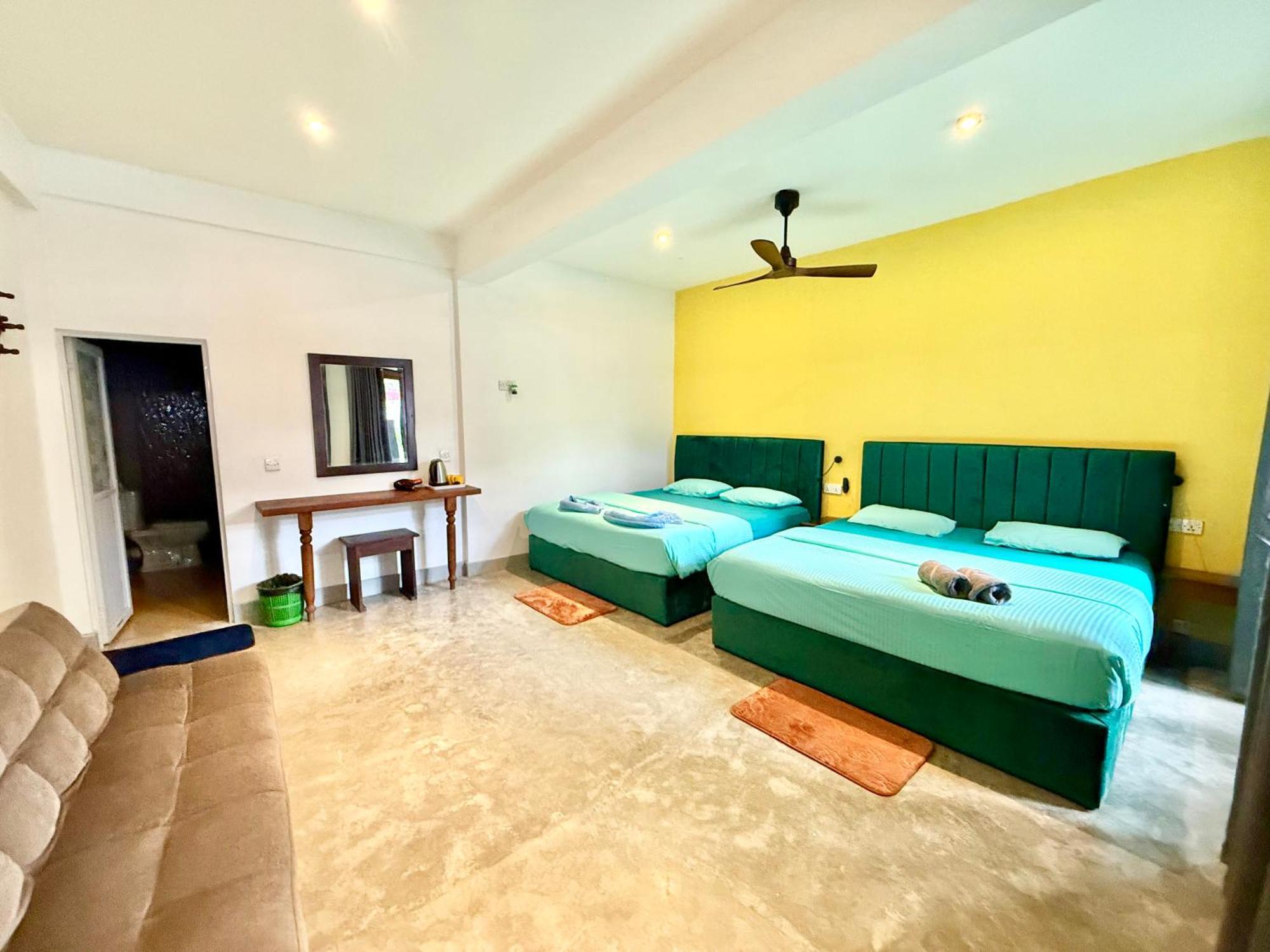 Ella Inn Hotel *