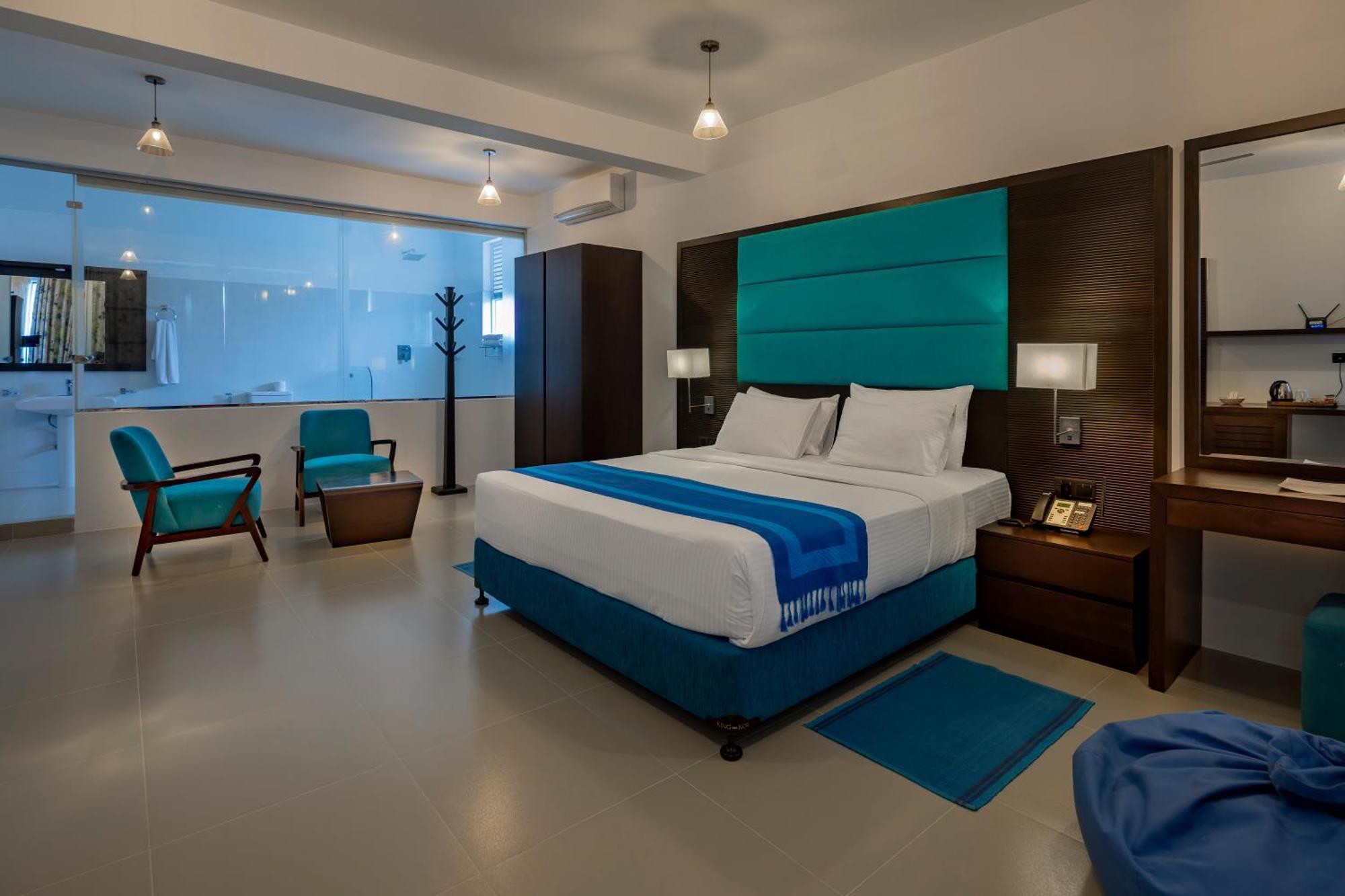 The Pinnacle 4*