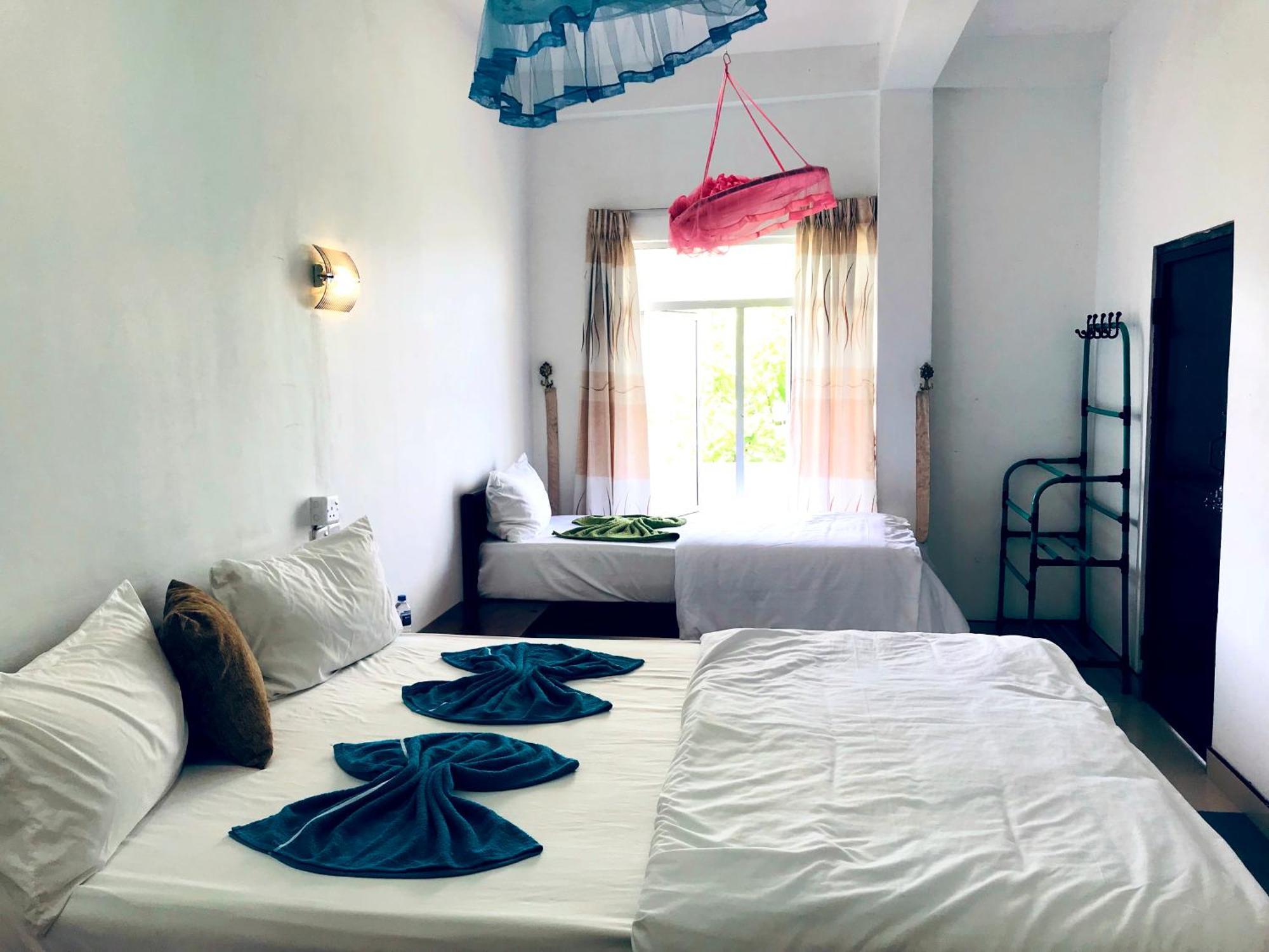 9 Arch View Rest Homestay *