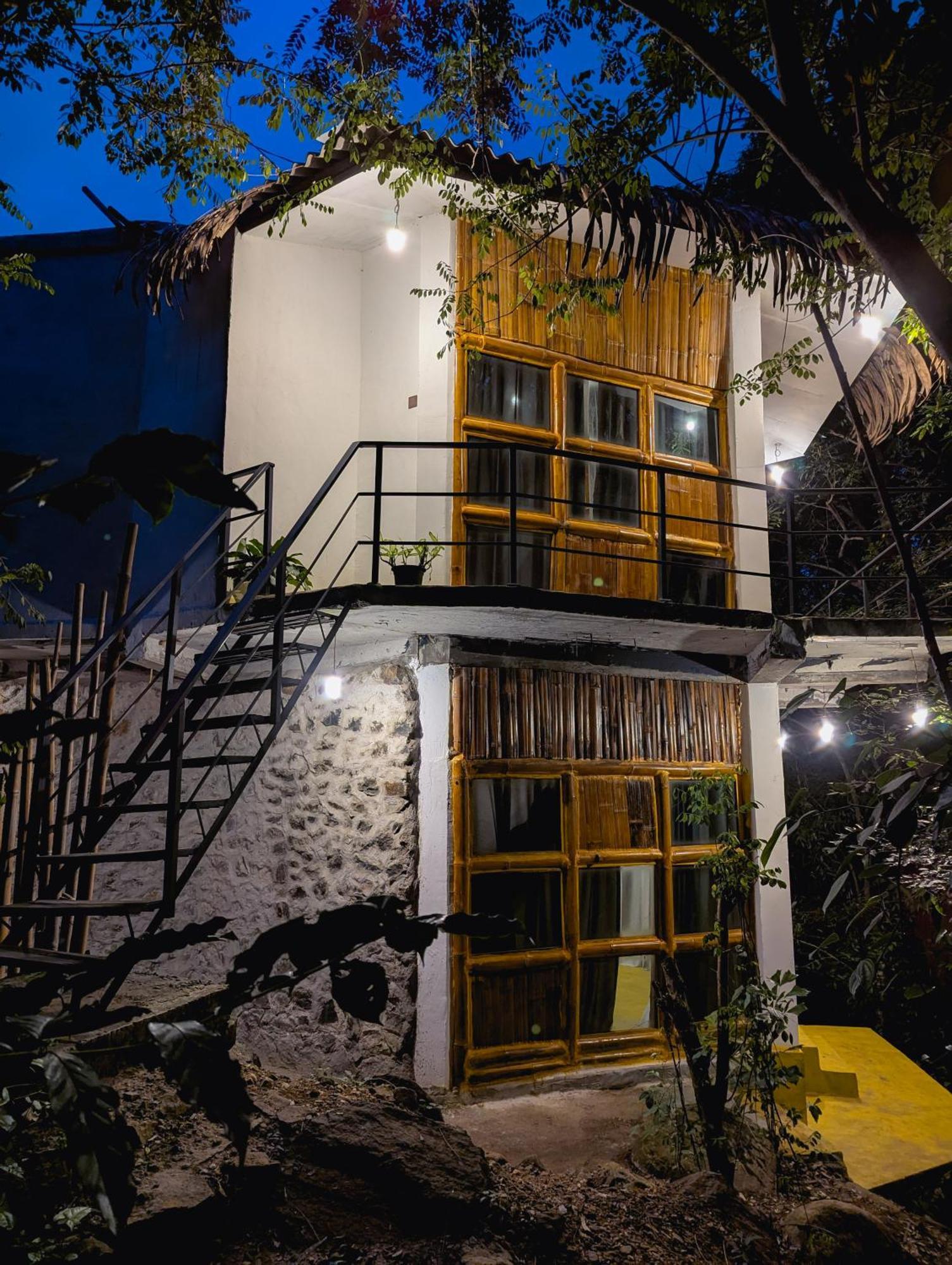 Lodge Ravan Ella