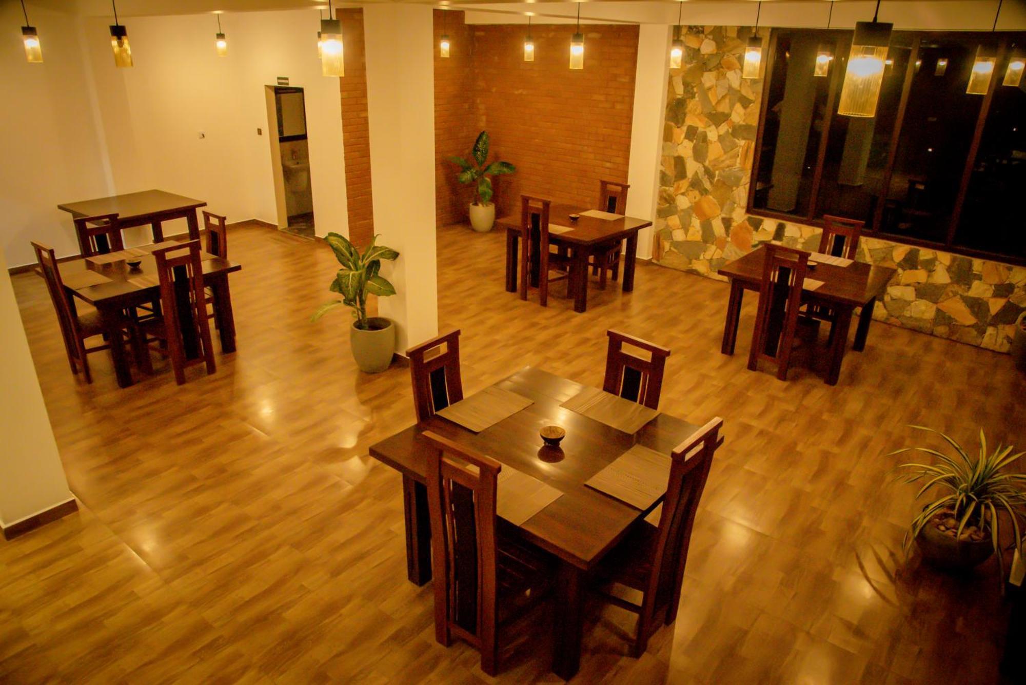 Ever Breeze Hotel 2*