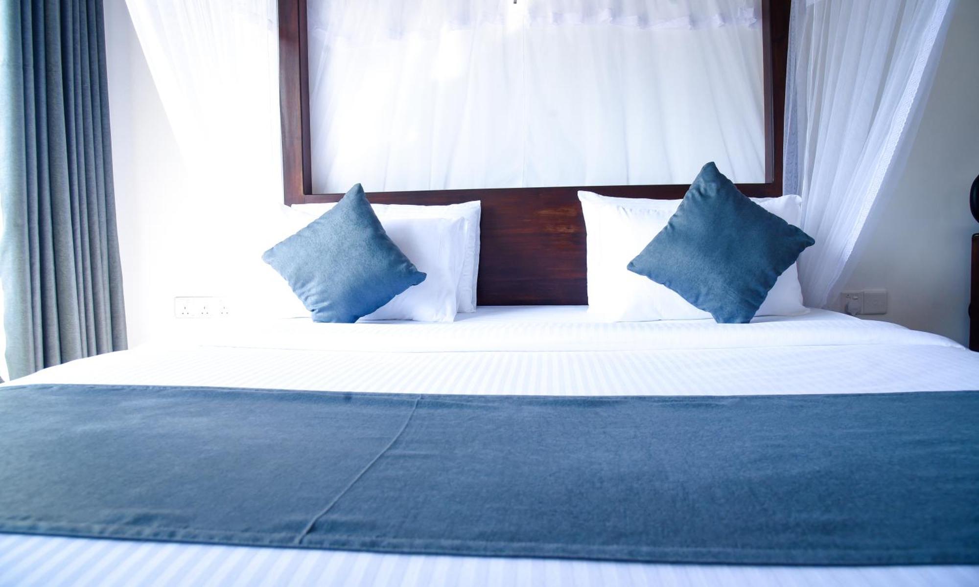 Hotel Ever Breeze 2*