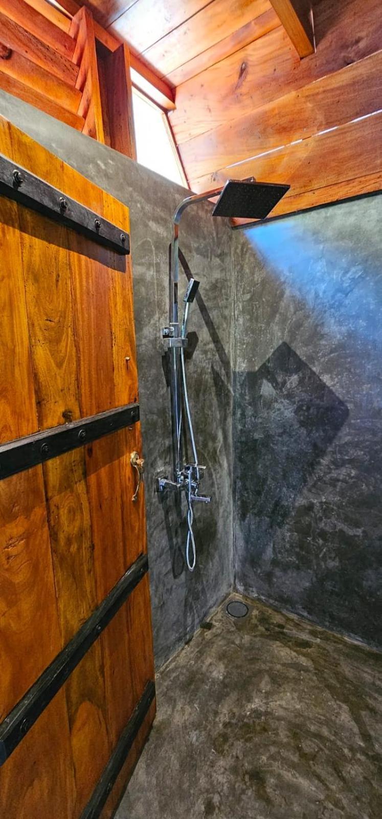 Kingdom Of Rustic Chalet *