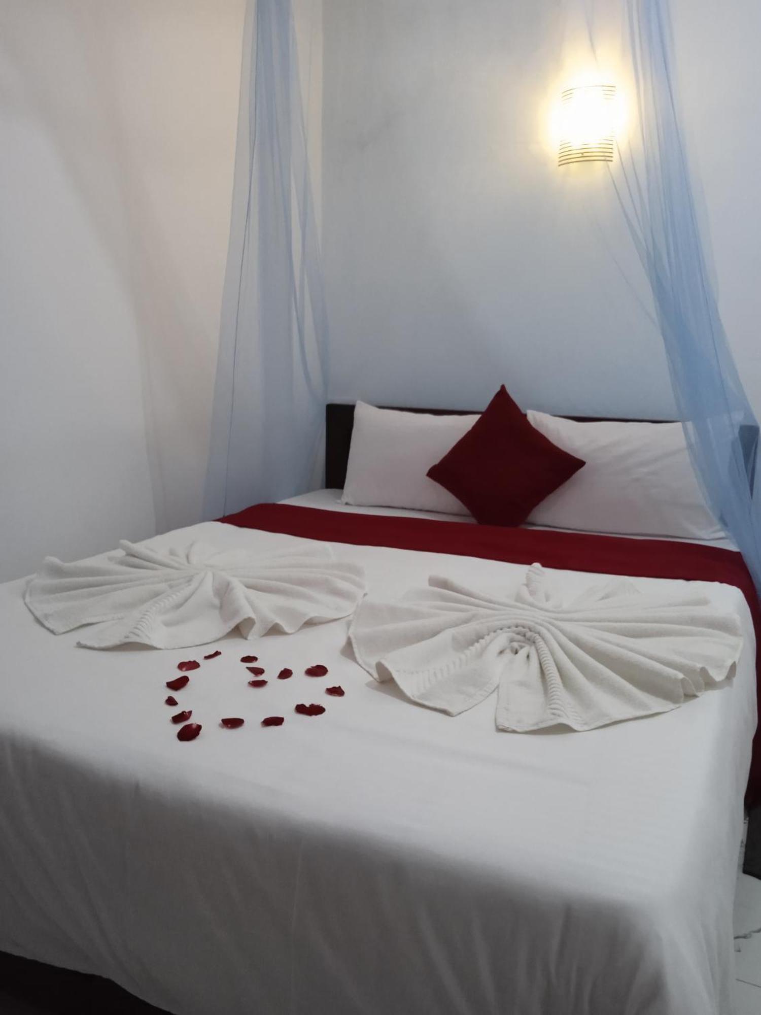 Nine Arch Corner Homestay Ella