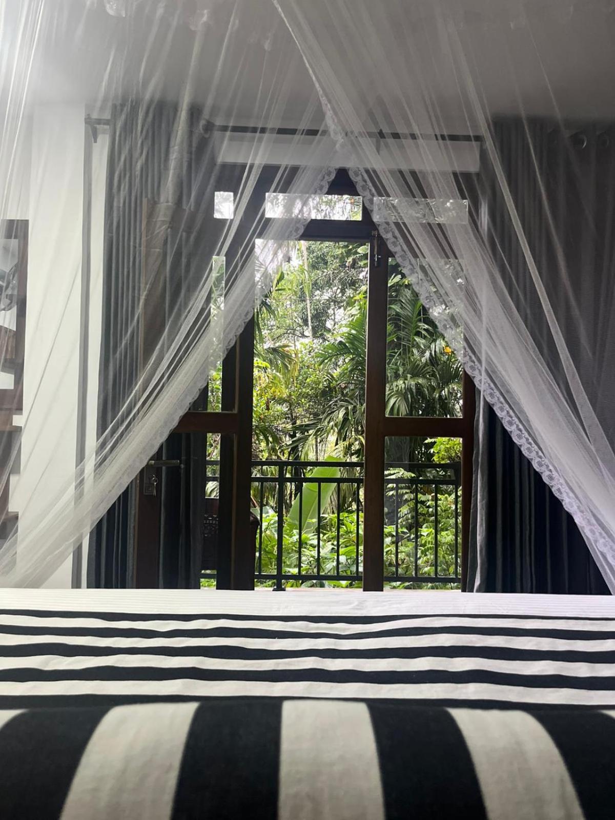 Guest house Secret Paradise *