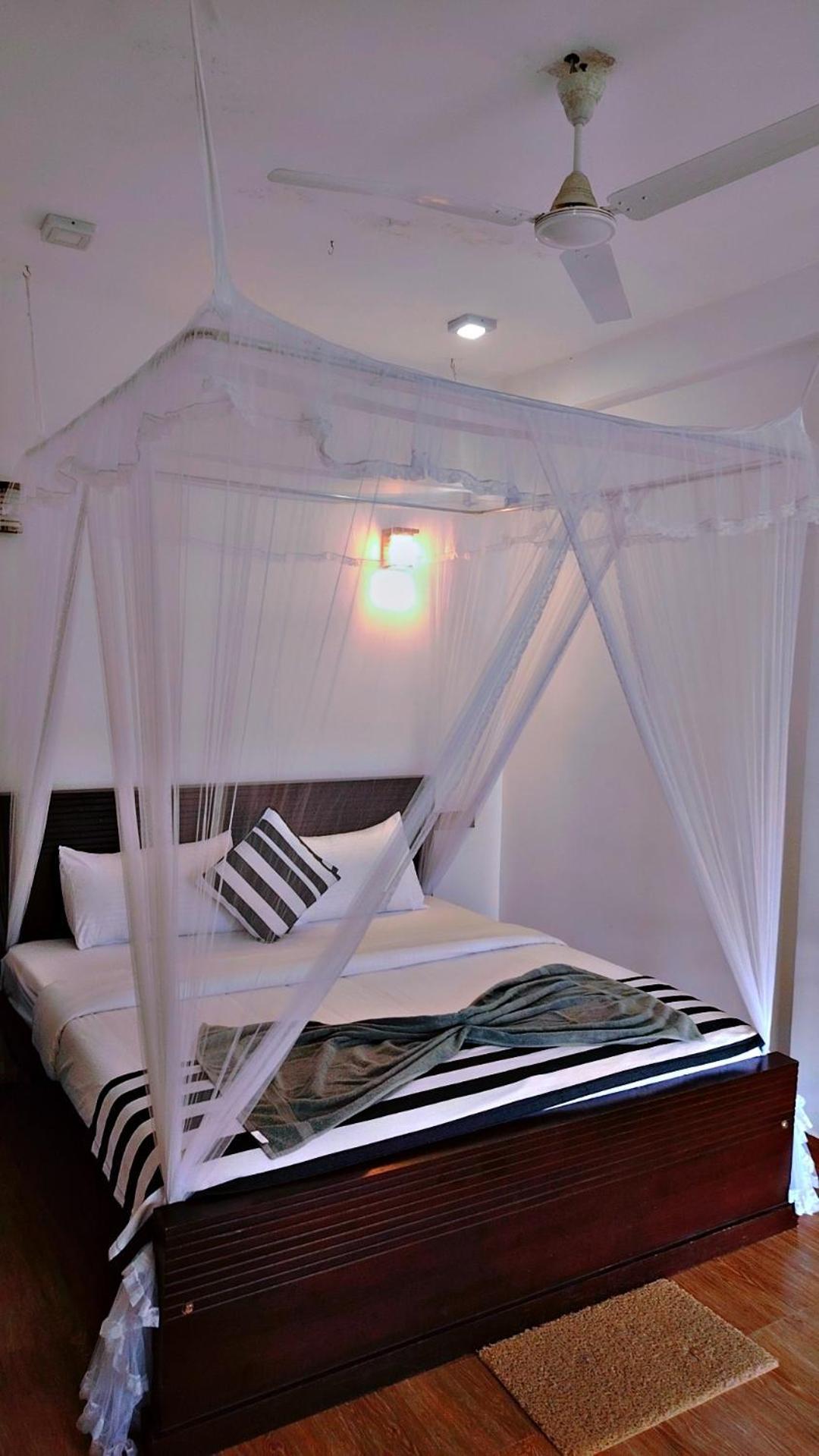 Guest house Chathus Place