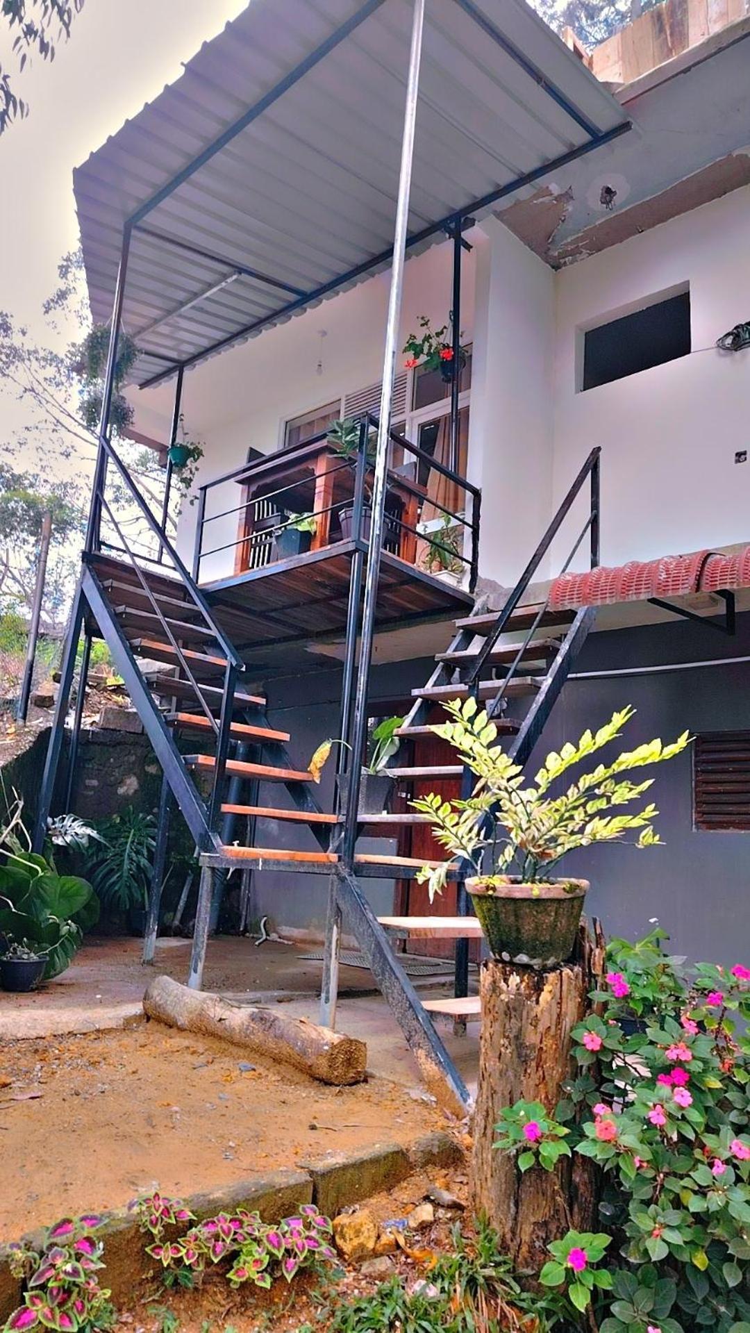 Guest house Chathus Place
