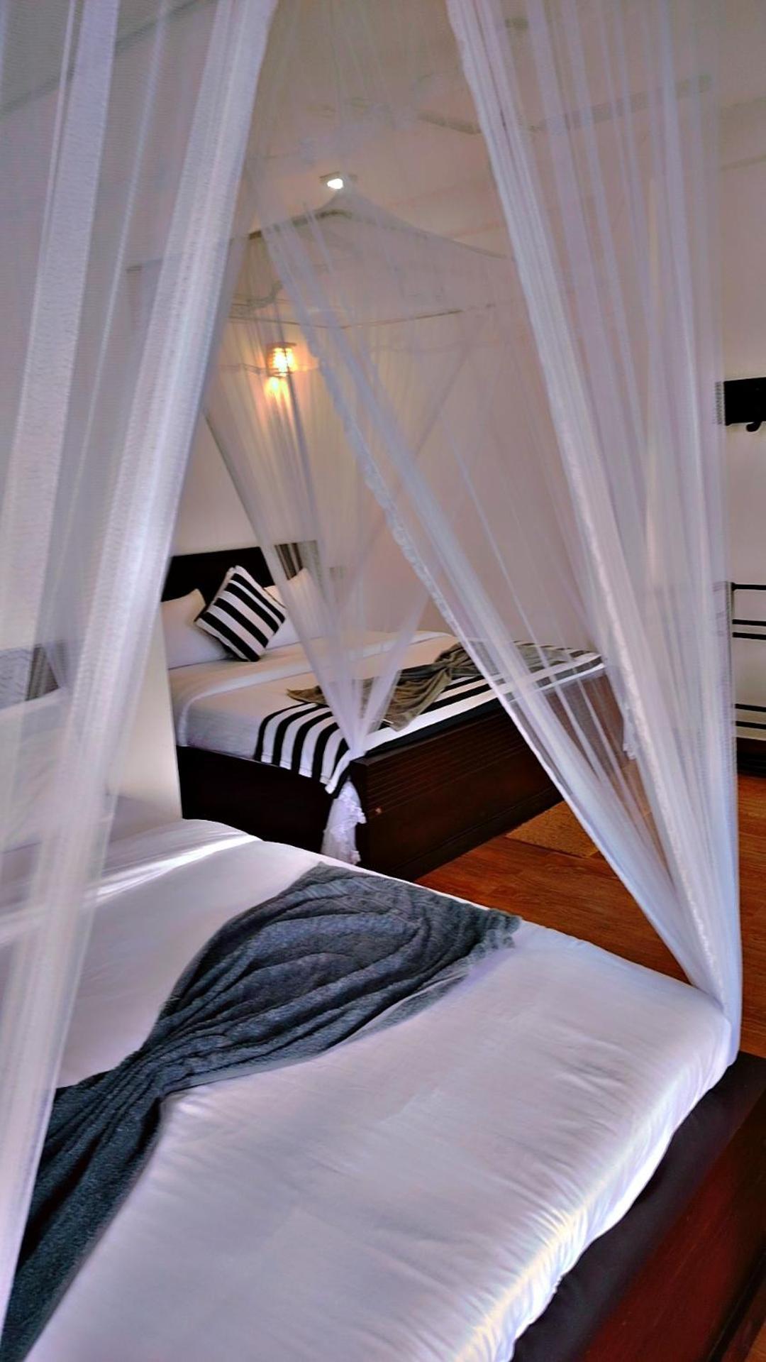 Guest house Chathus Place *