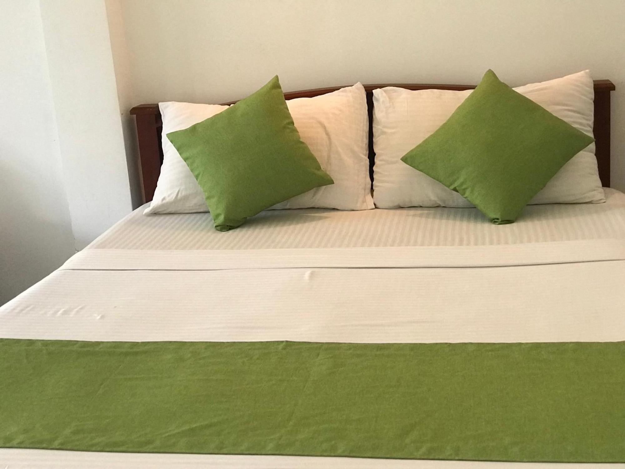 Belmond Ella