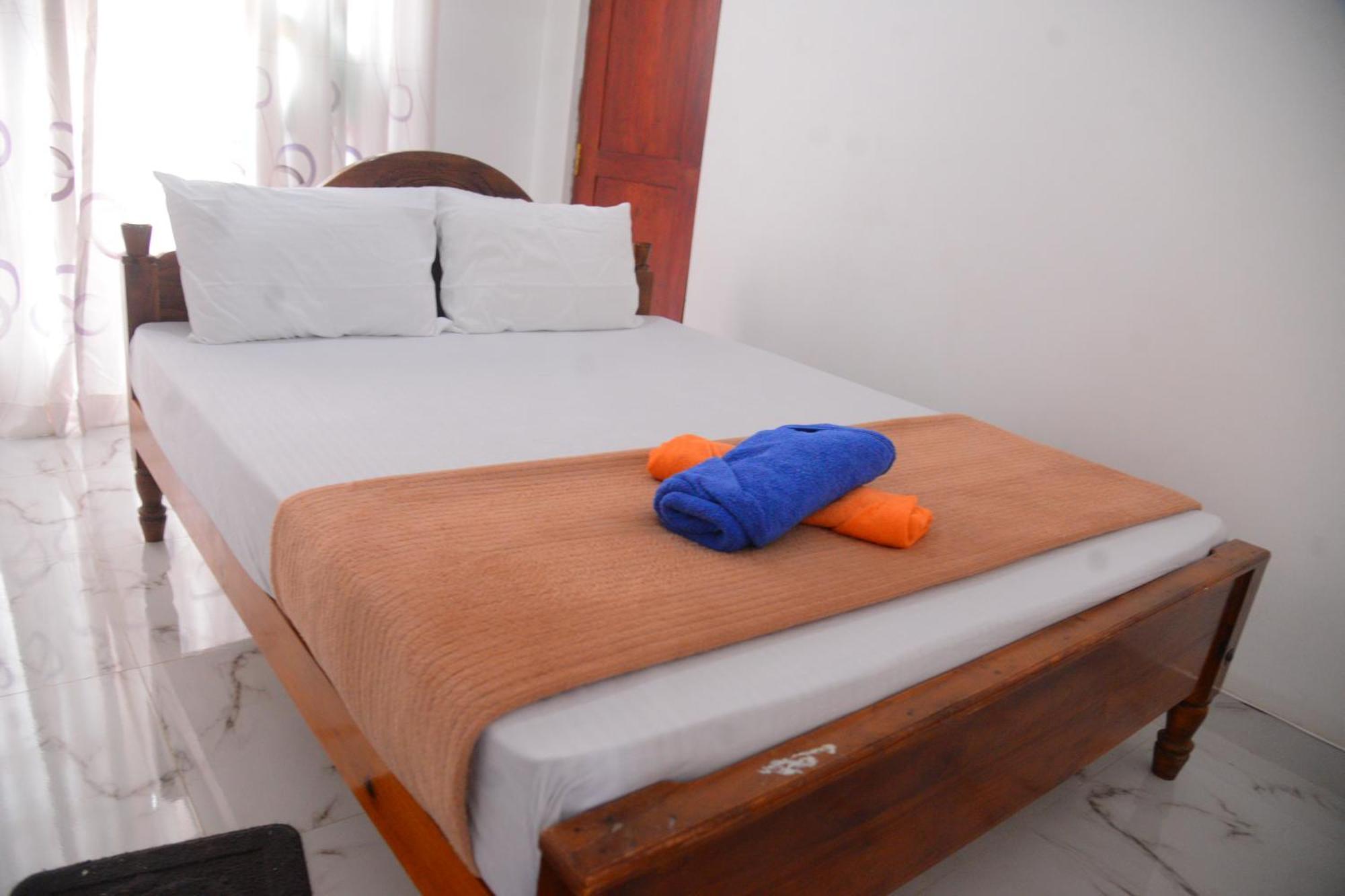 Villa Silver Tips