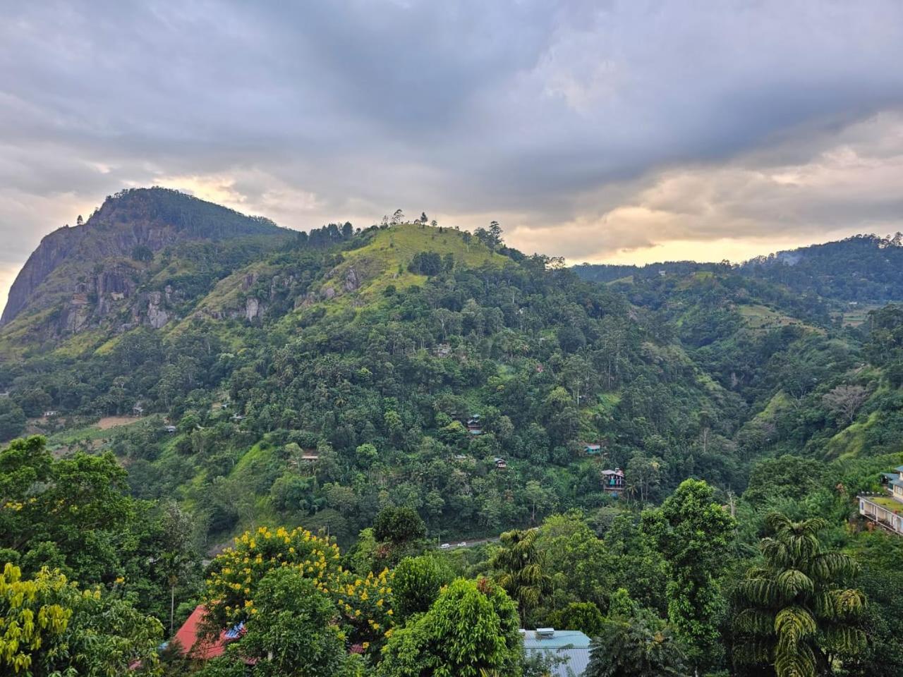 The Peak Hotel 3*