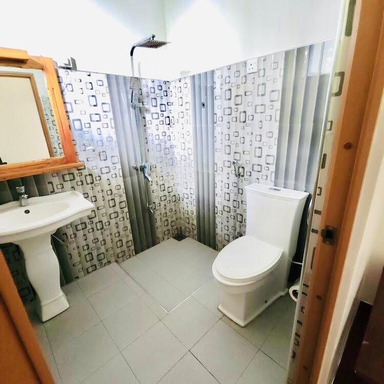 Hotel Ceylan Crest
