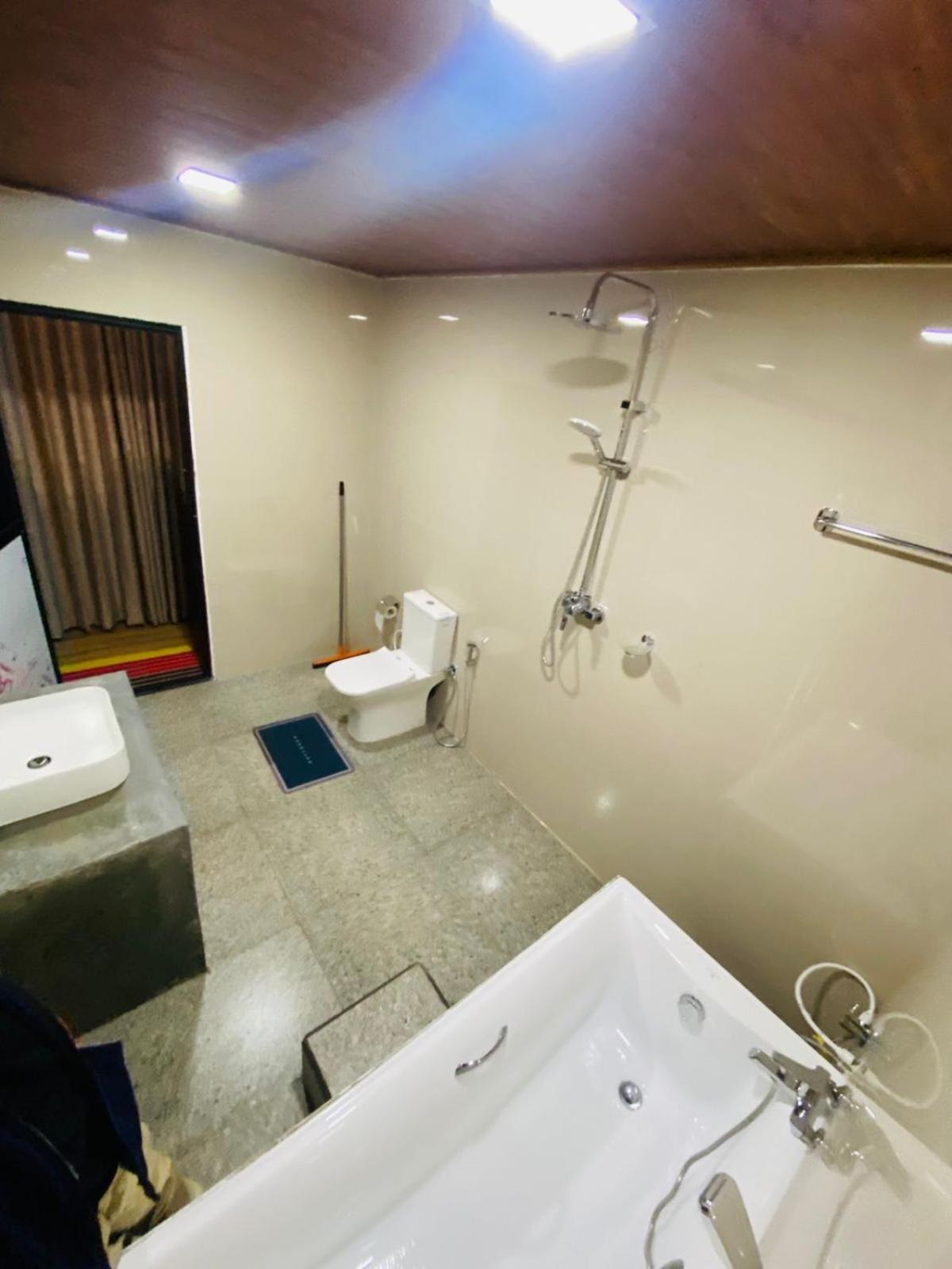 View & Restaurant Homestay
