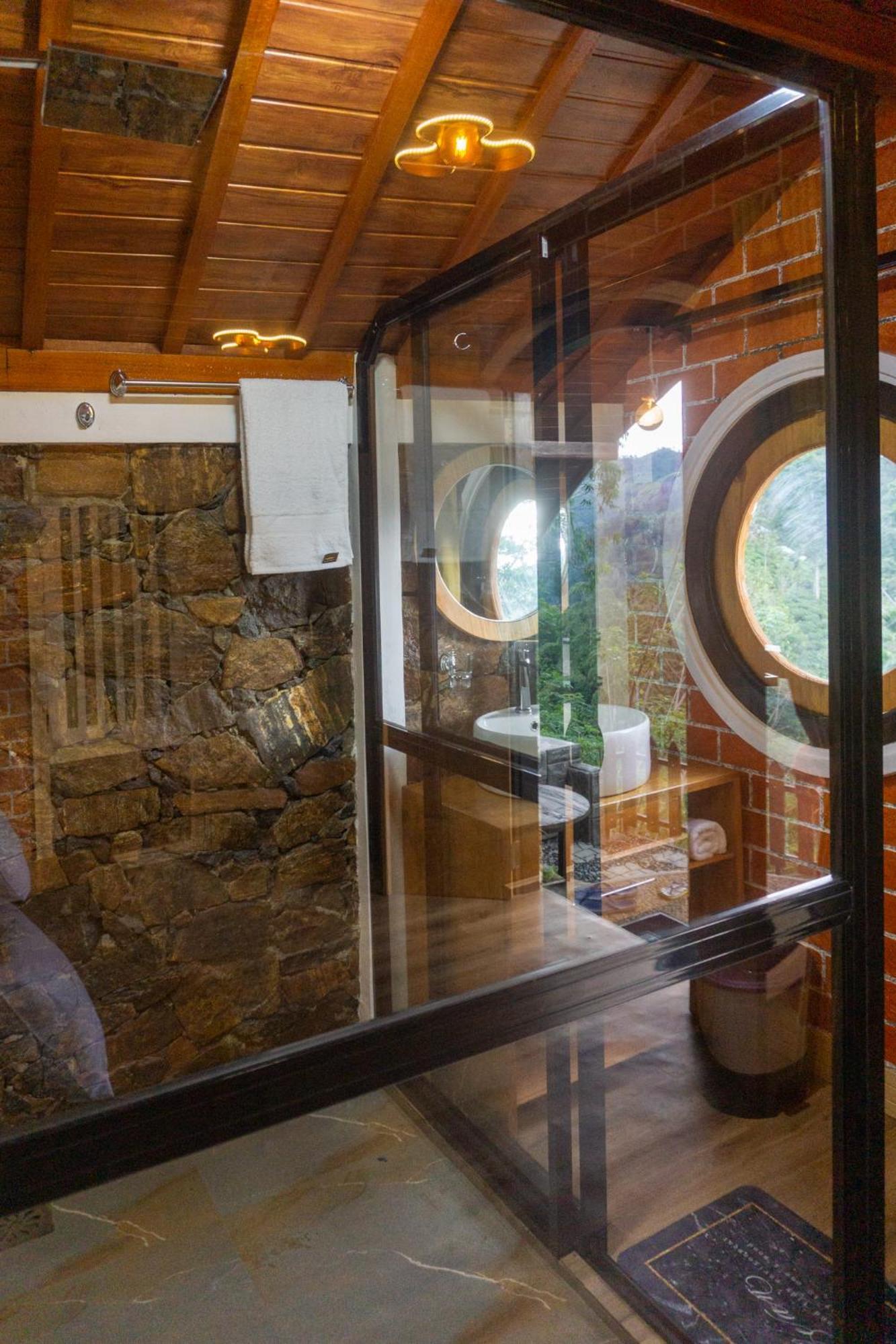 Hobbit Hole Hideaway Bed & Breakfast