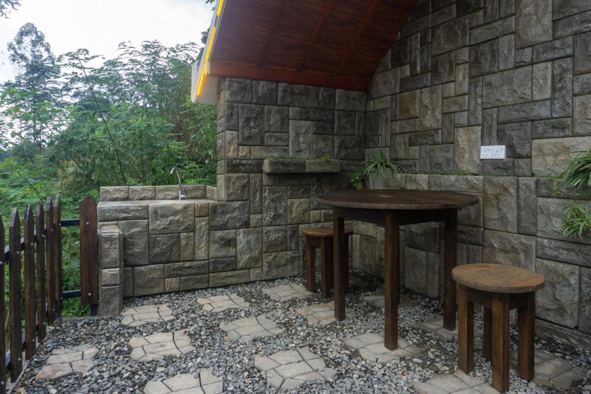 Hobbit Hole Hideaway