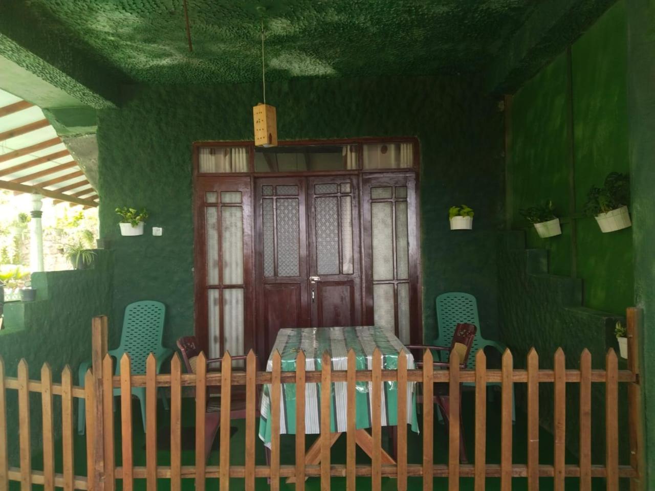 Homestay Stone Shack *