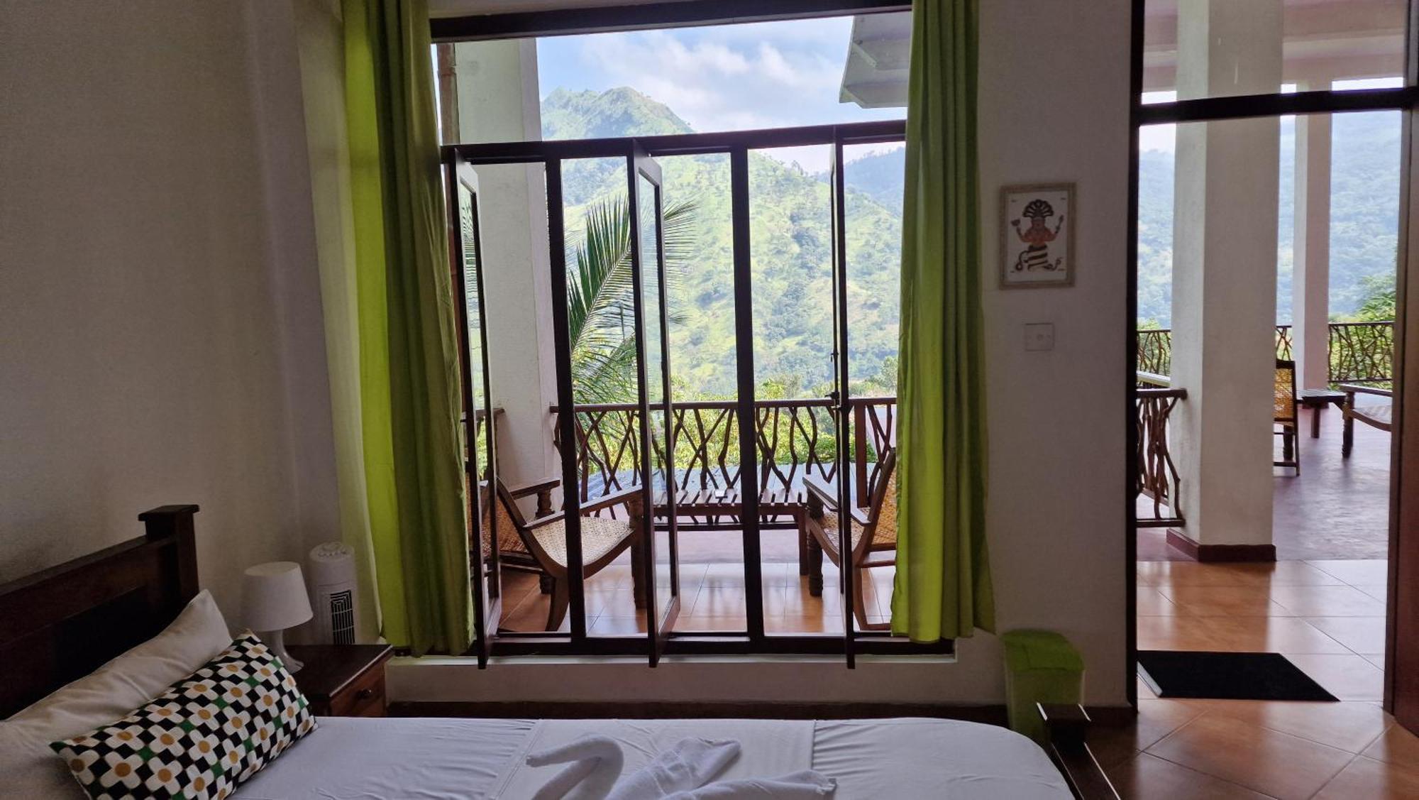 Wild Waterfall Hotel Ella