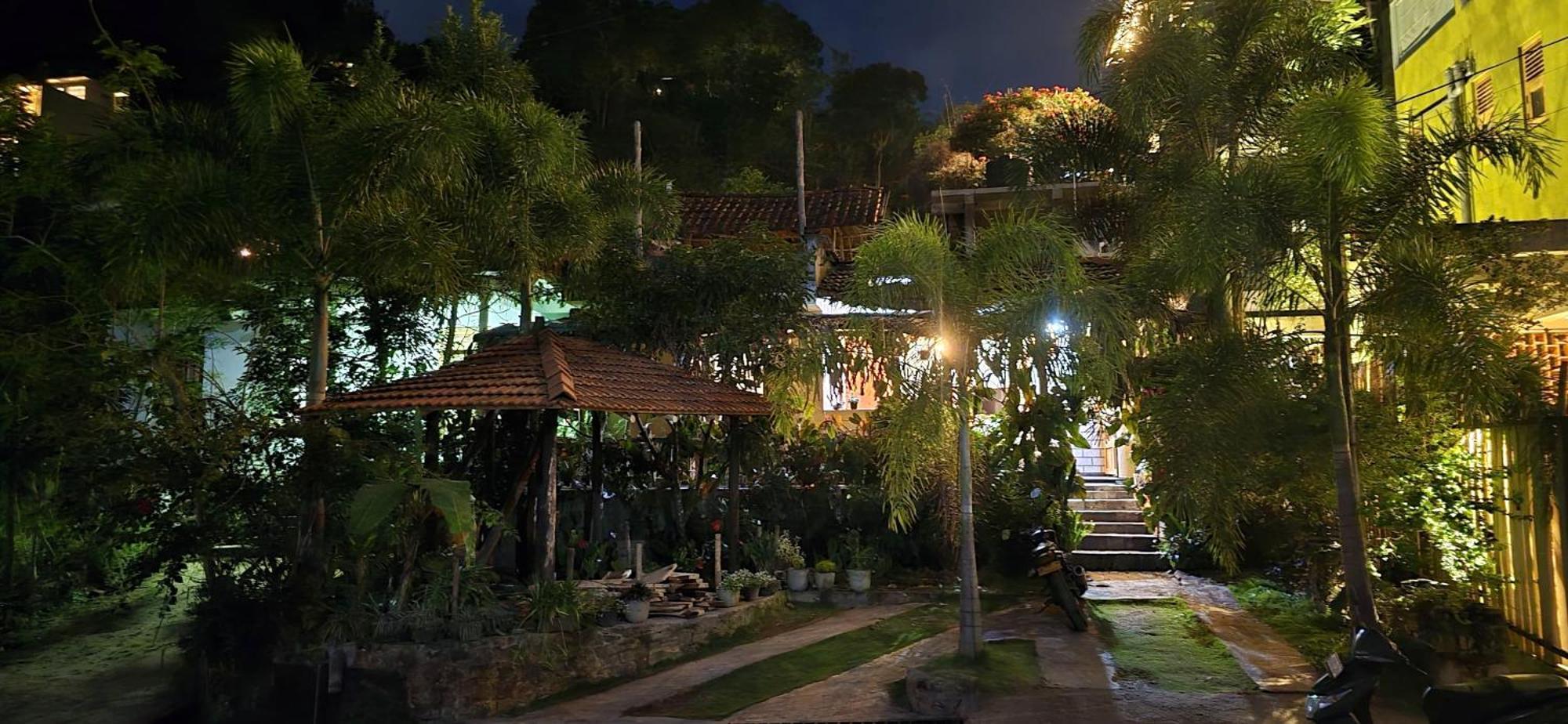 Brown House Hotel