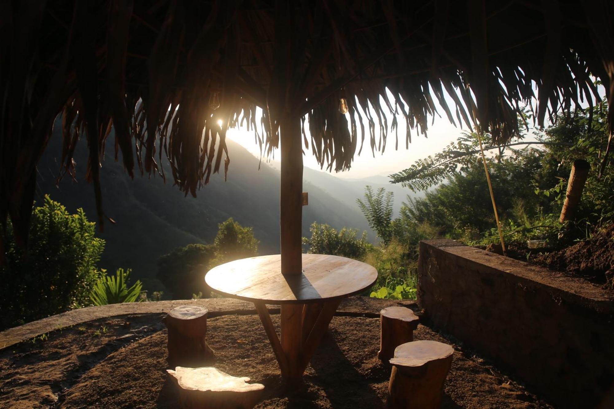 Lodge Jungle Cave