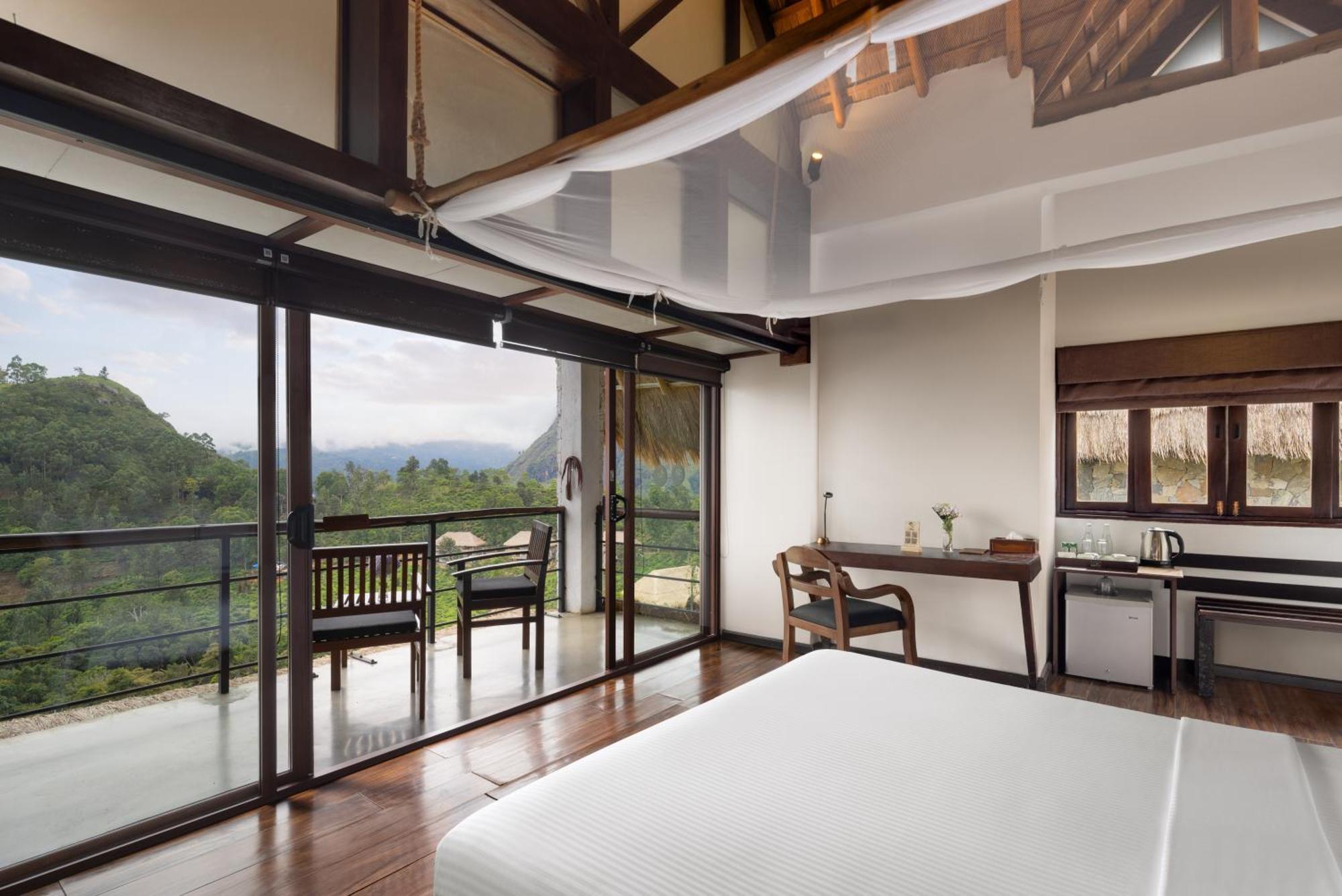 Hotel 98 Acres &