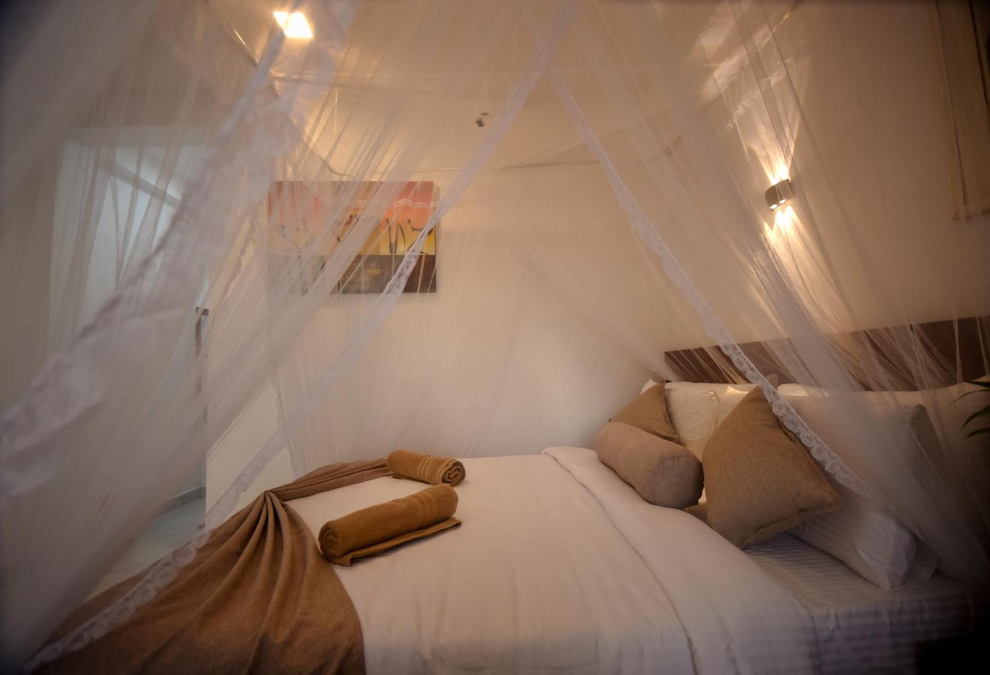 Bed & Breakfast Bamboo Tree *