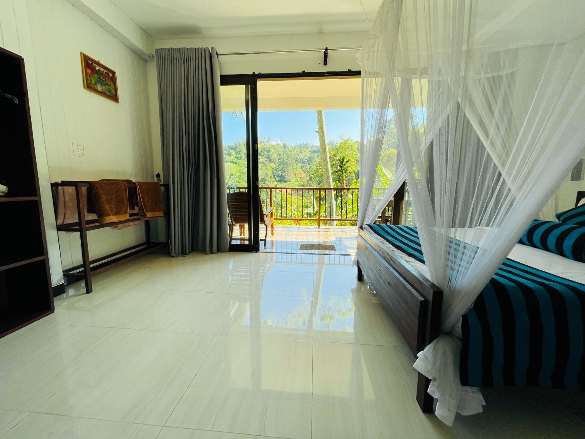 Blue Heaven Bed & Breakfast *