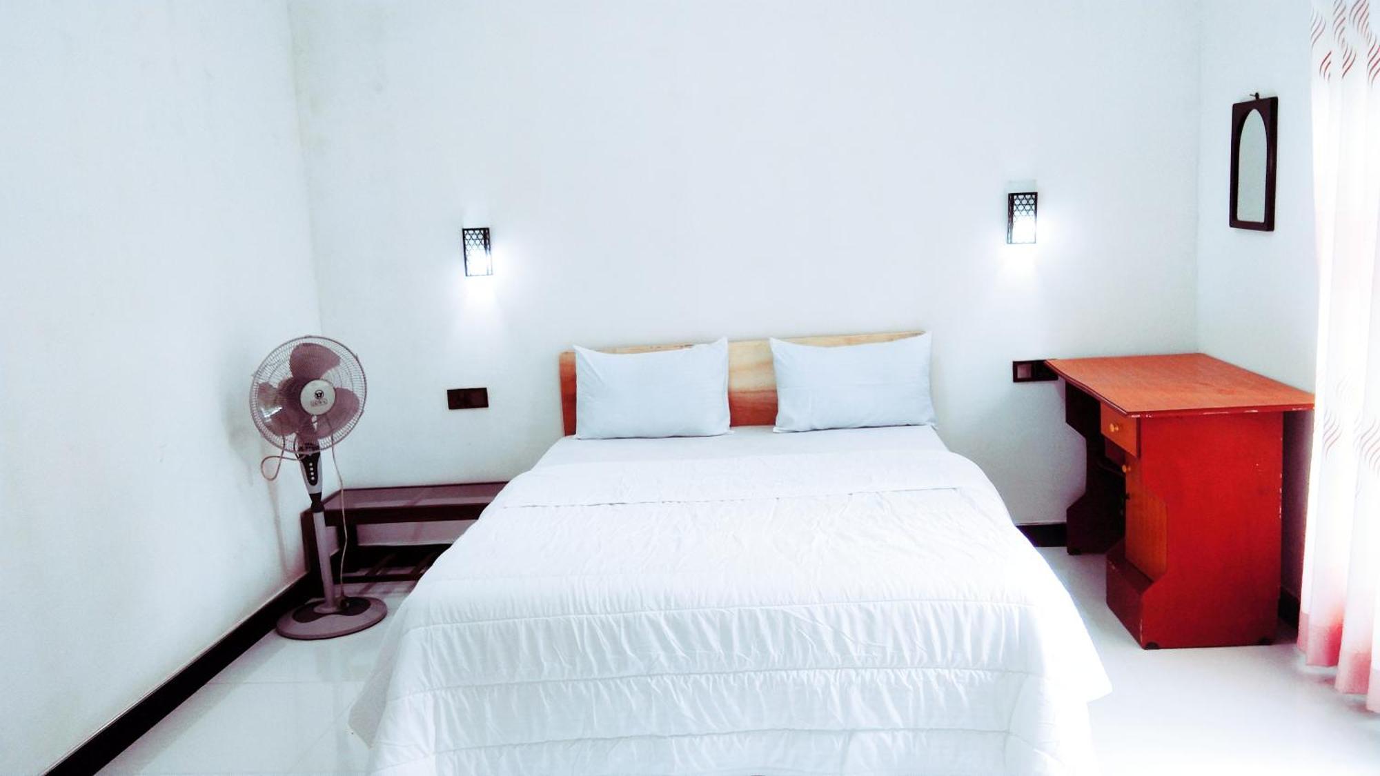 Homestay Hushwood Family *
