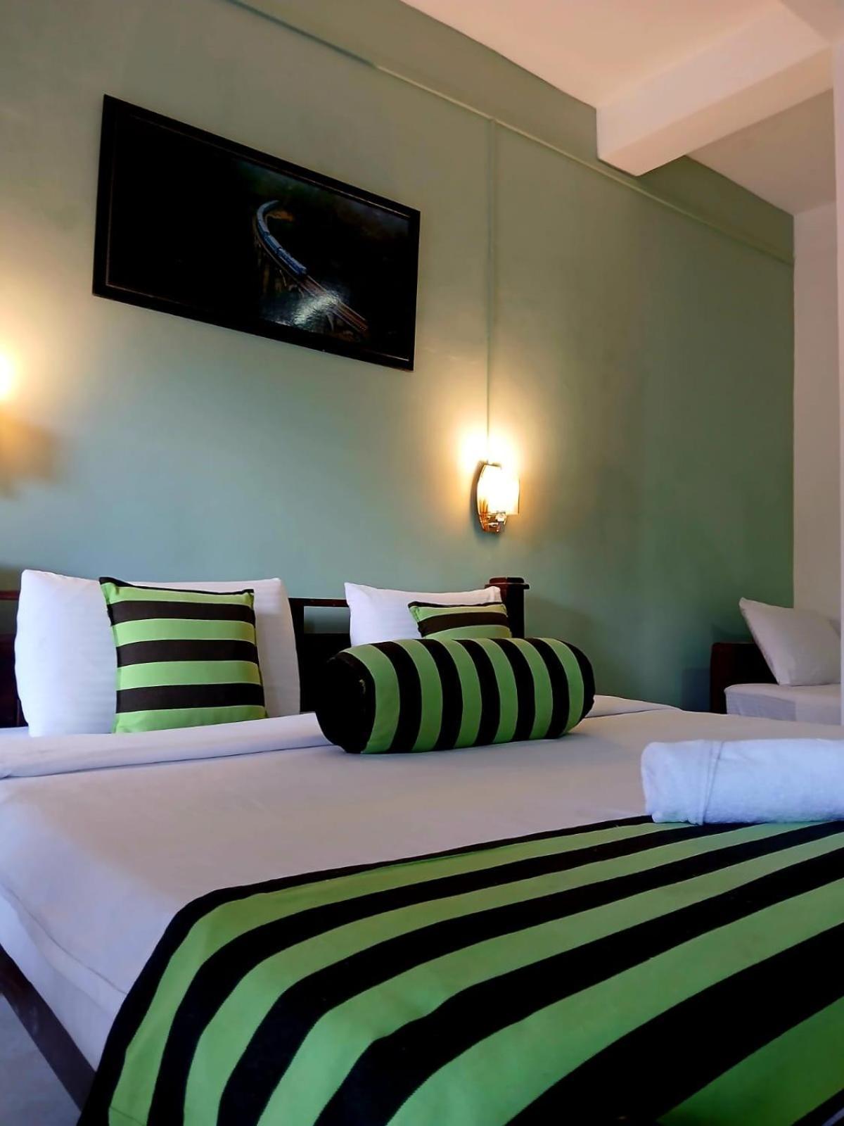 The Peak Hotel Ella