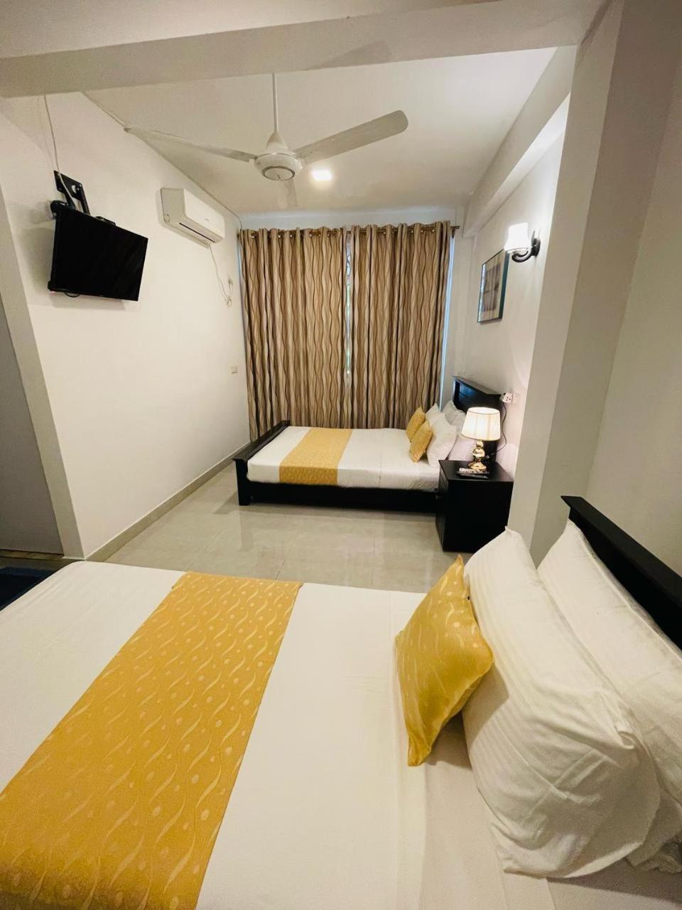 4 Axes Hotel Ella