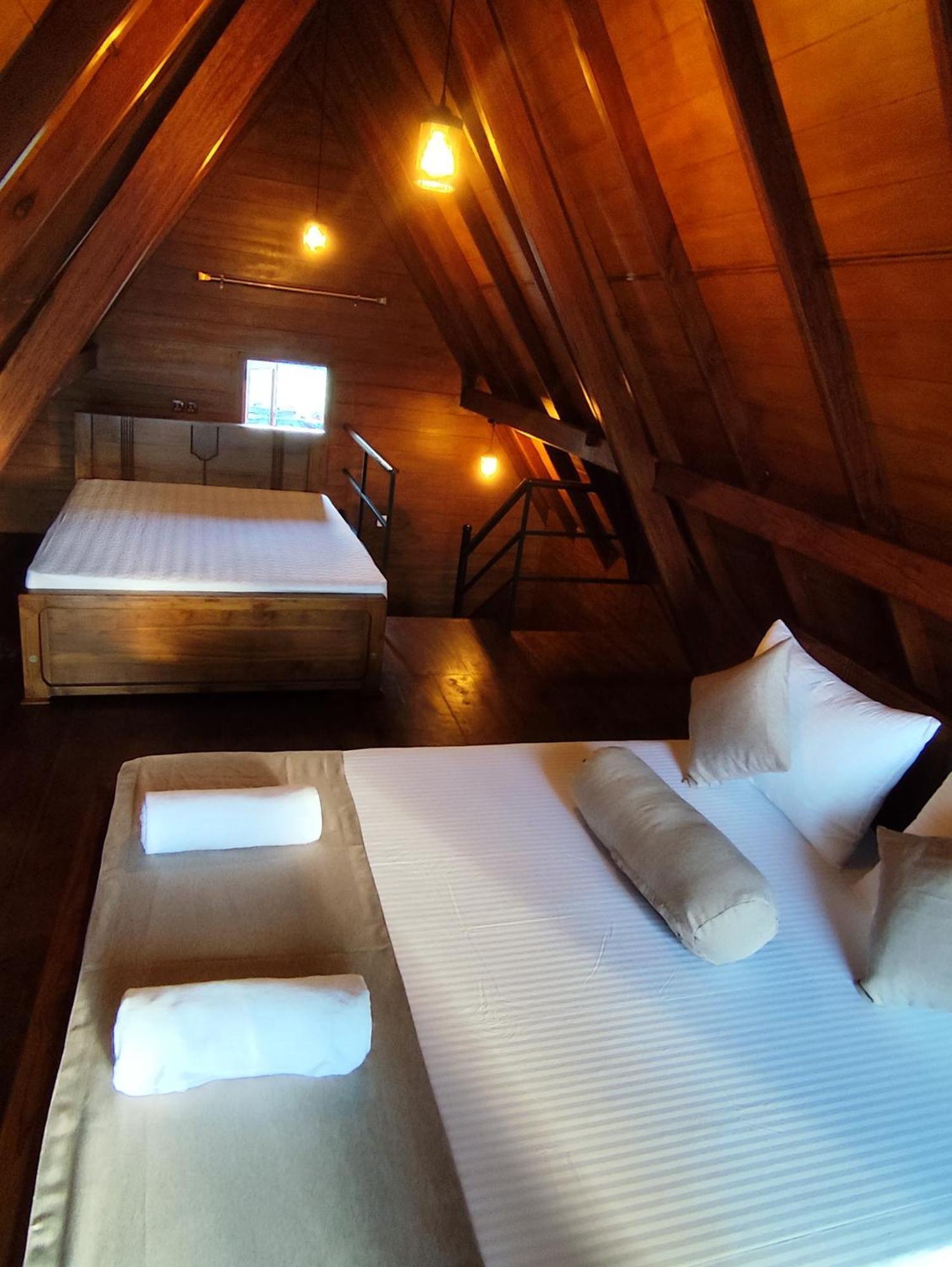 Lodge Miracle View *