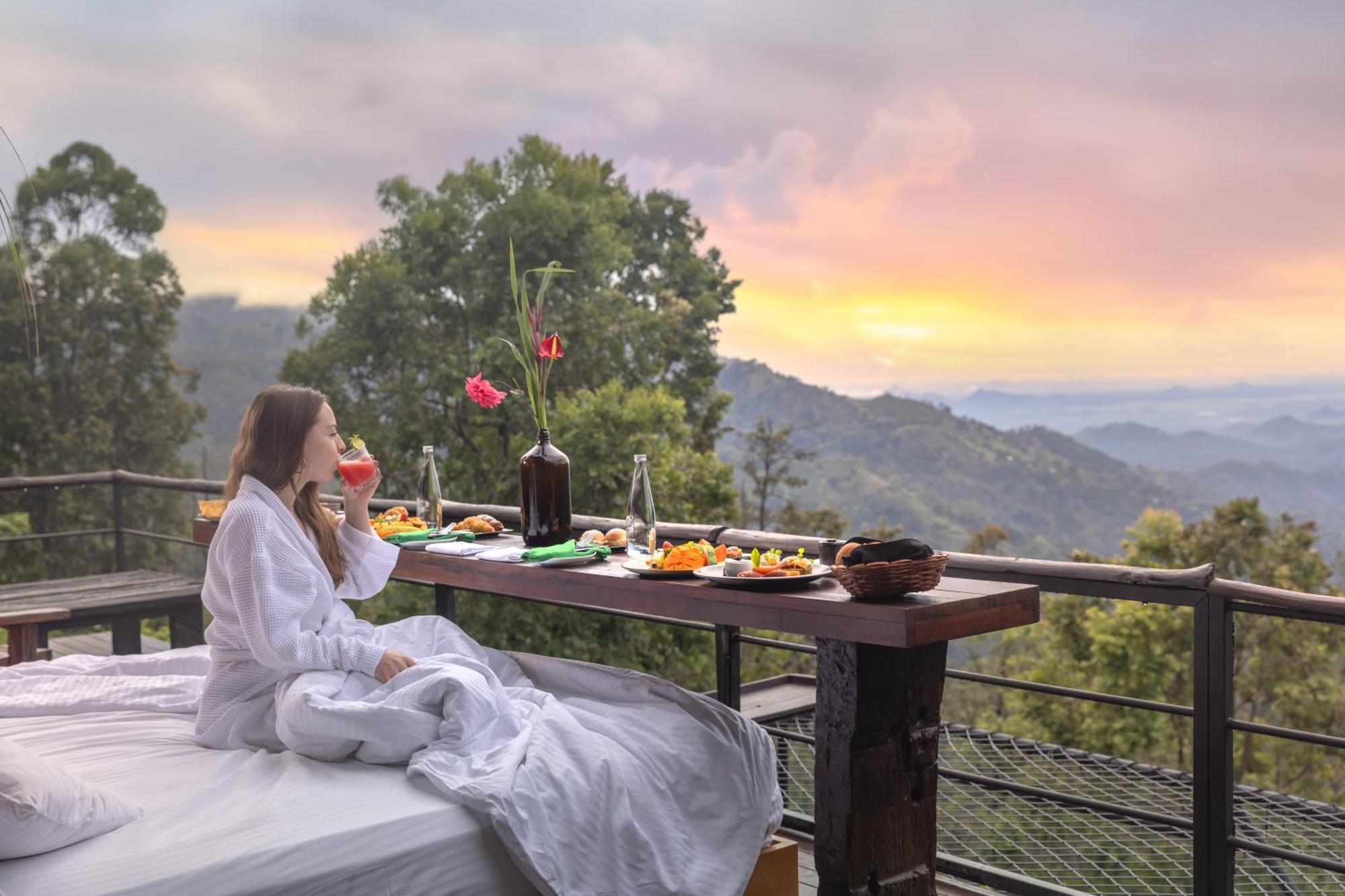 98 Acres & Hotel Ella