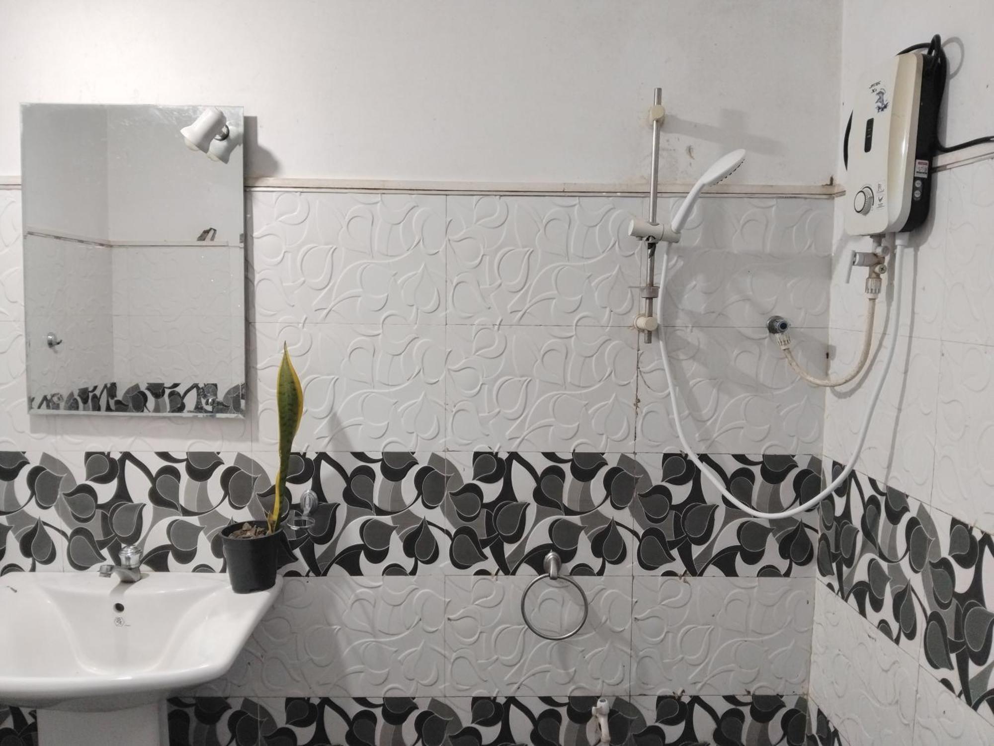 Elegant Hill Homestay *