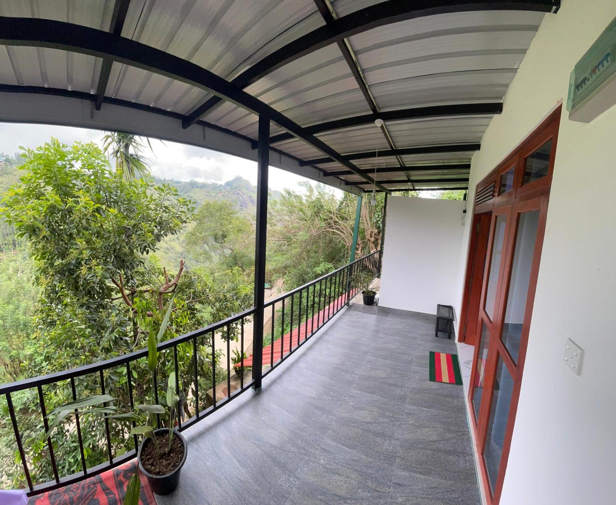 Homestay Hobbit At Mountain *