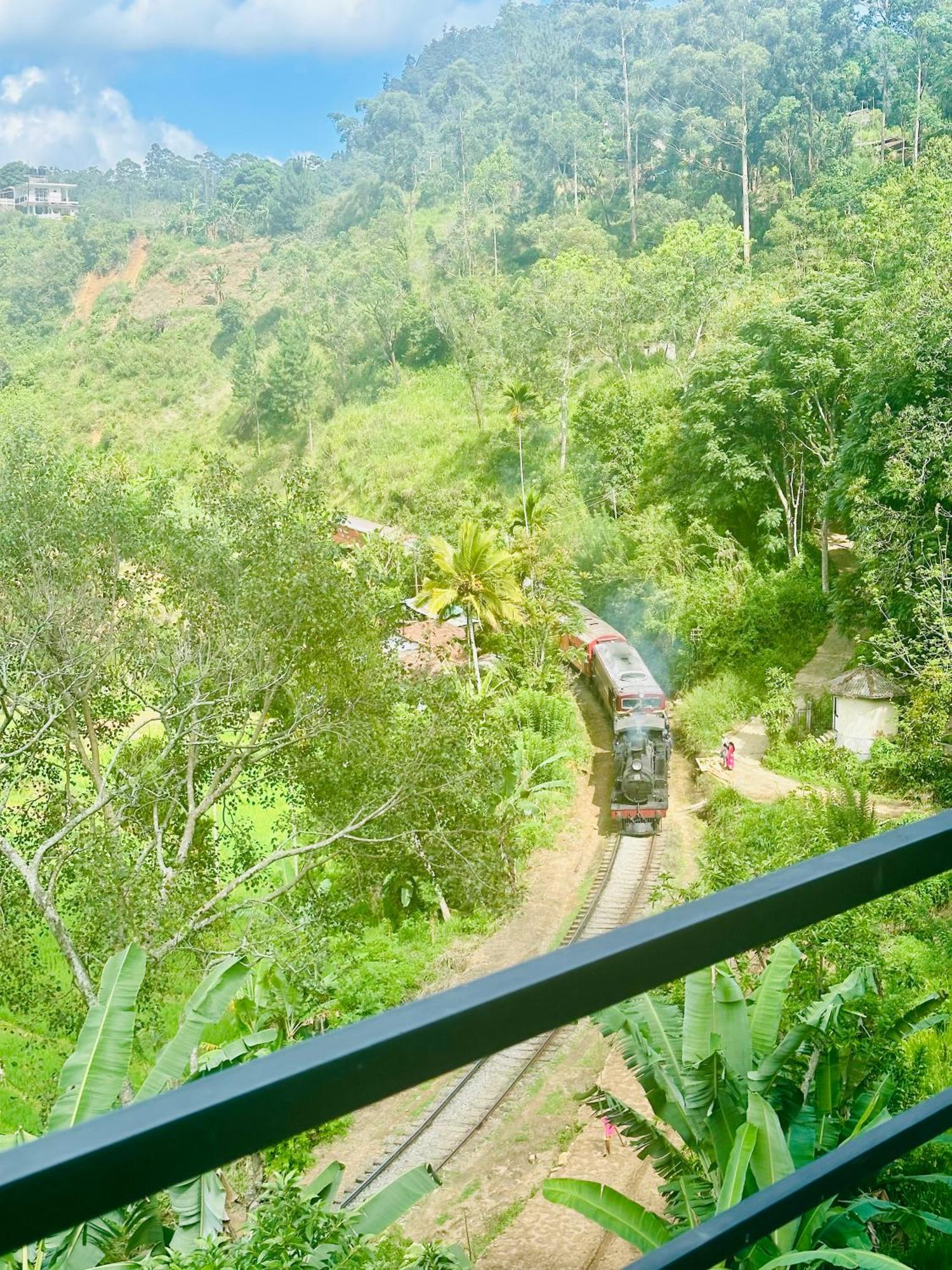 Ayubowan, Ella