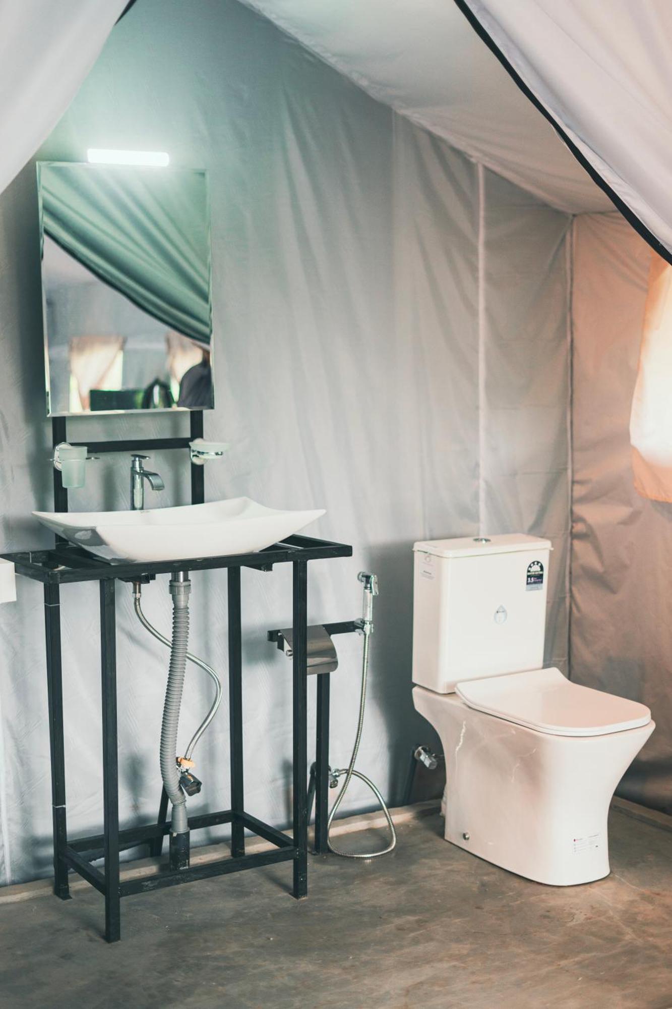 Radiance Urban Luxury tent Ella