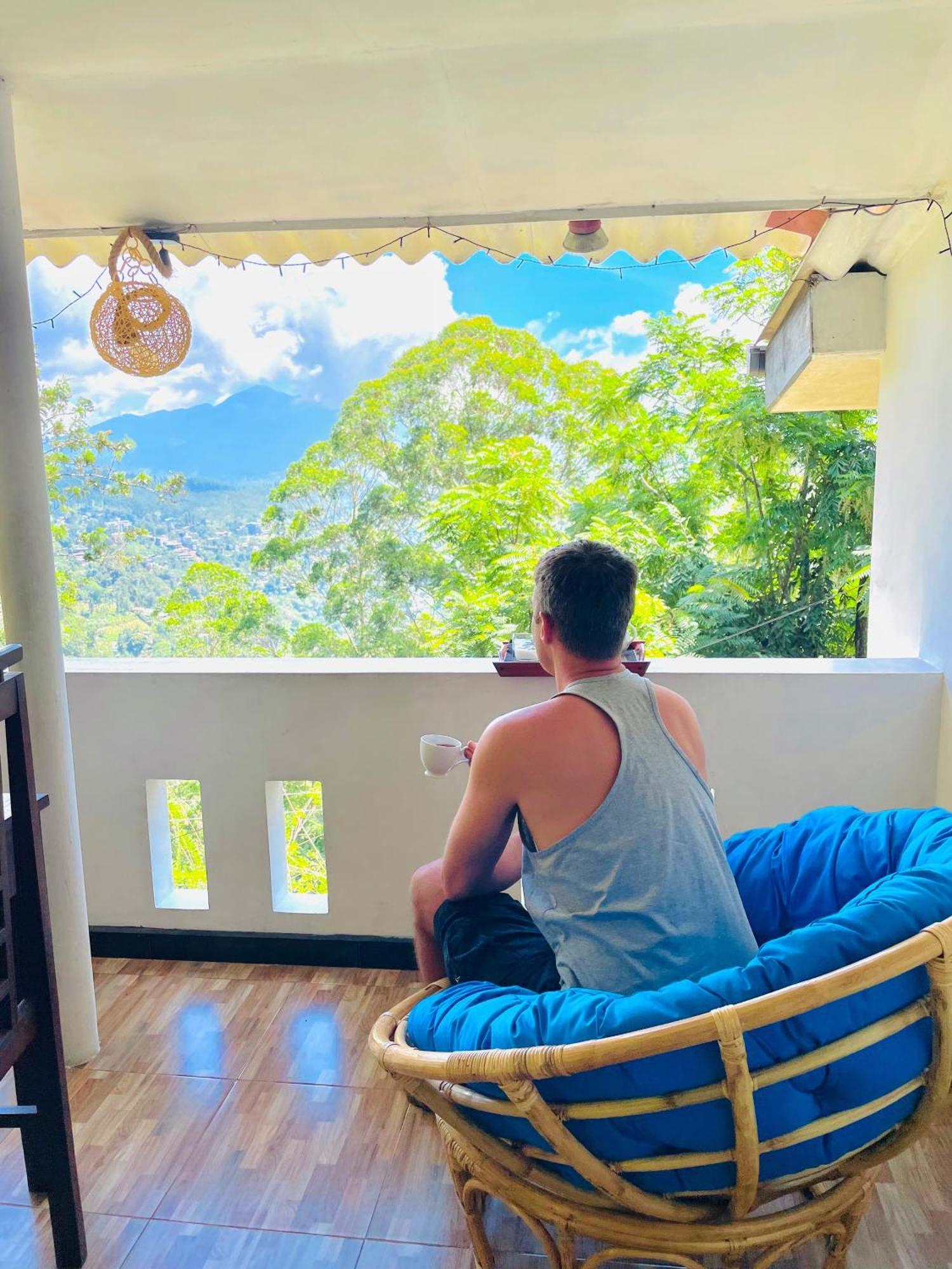 Pleasant View * Ella