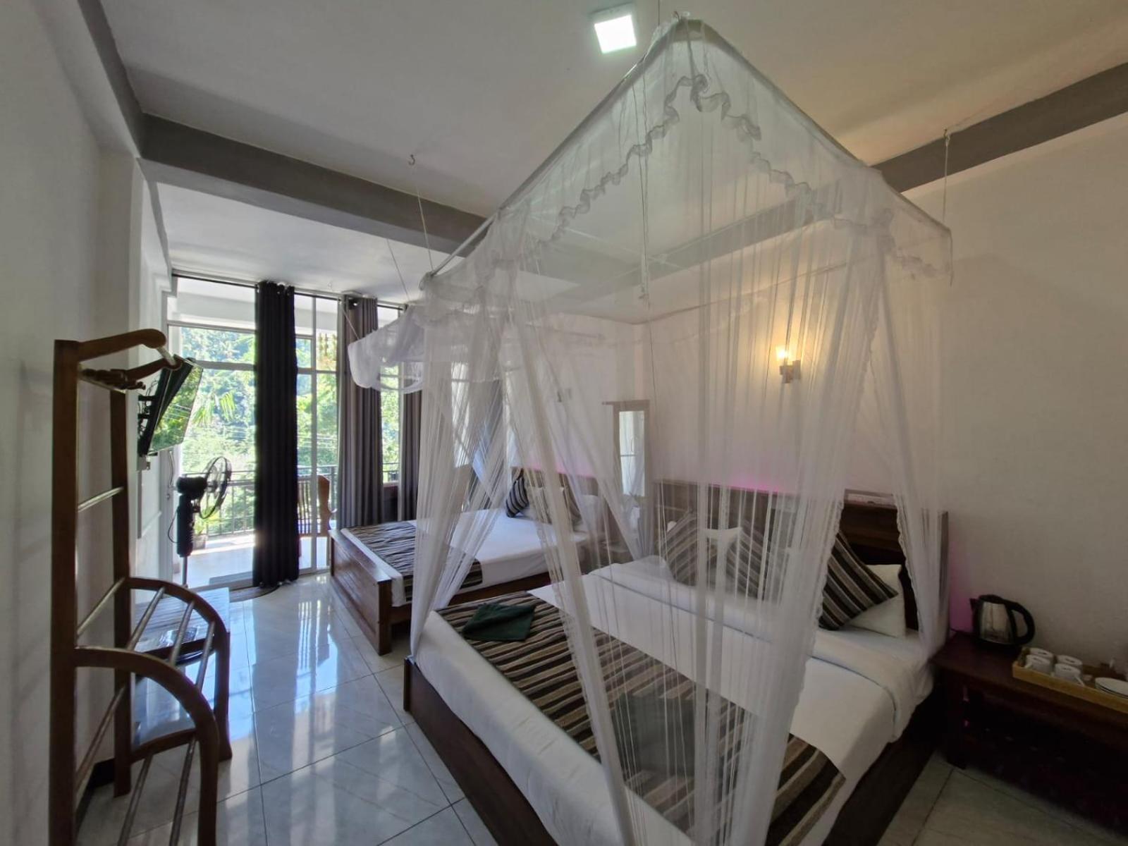 Kai Kazee Hotel *