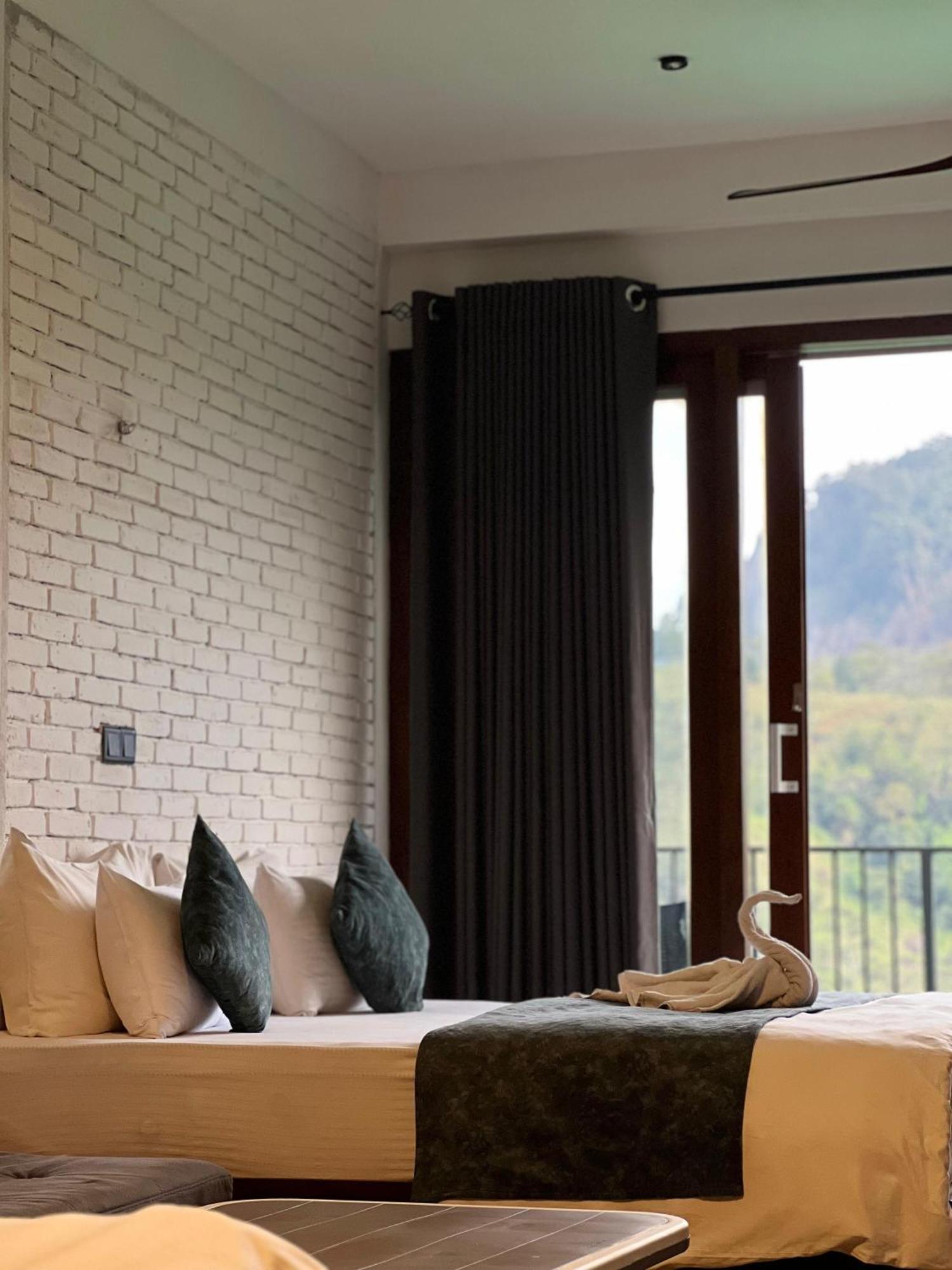 Hillcrest Bed & Breakfast 2*