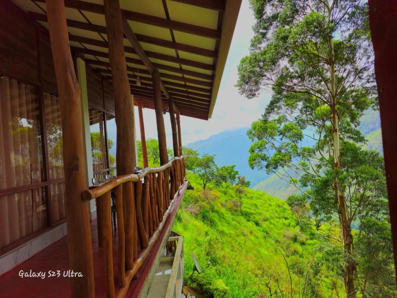 Homestay Mountain Range