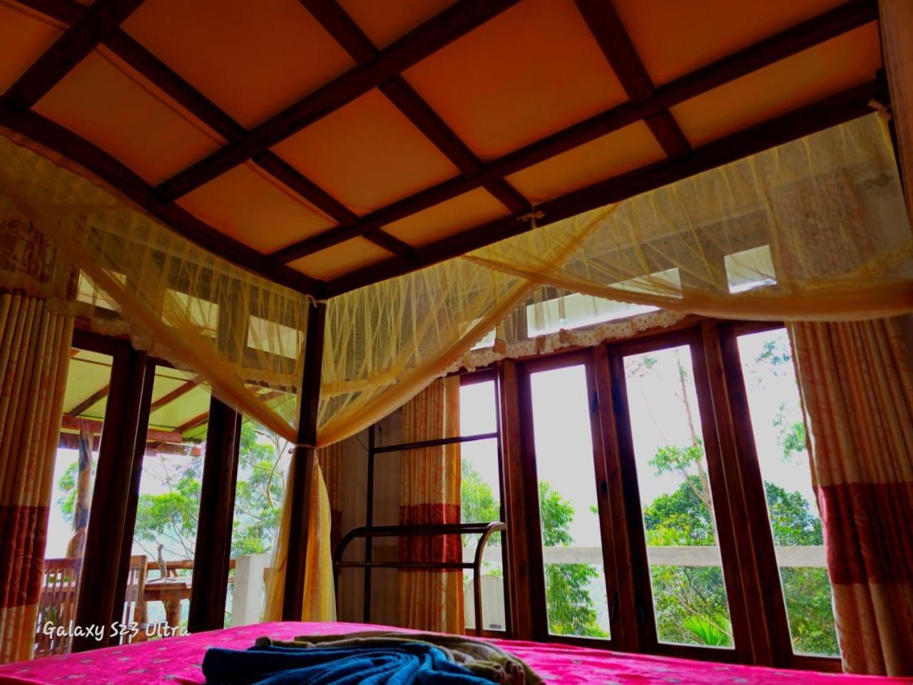 Mountain Range Homestay