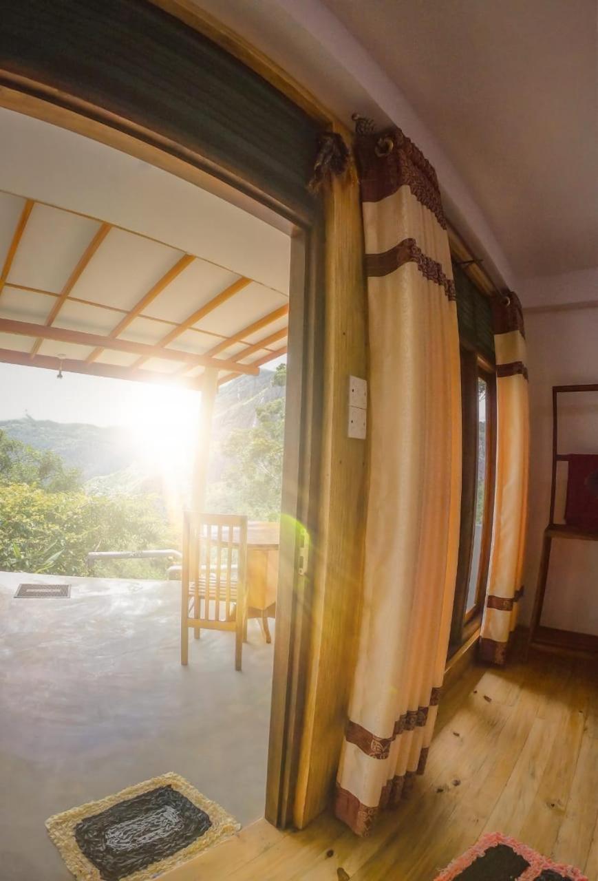 Mountain Range Homestay