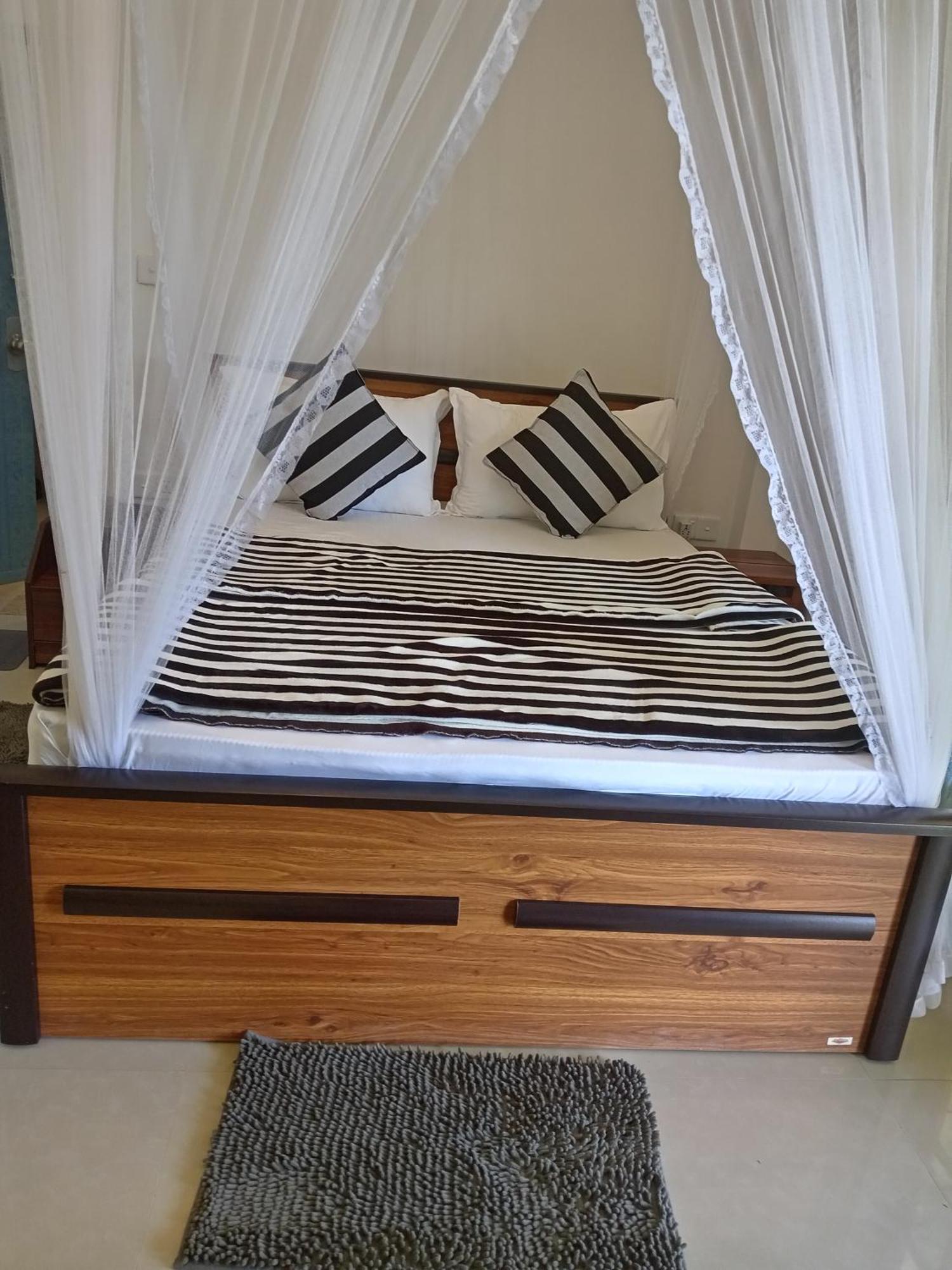 Bed & Breakfast Breezy Haven