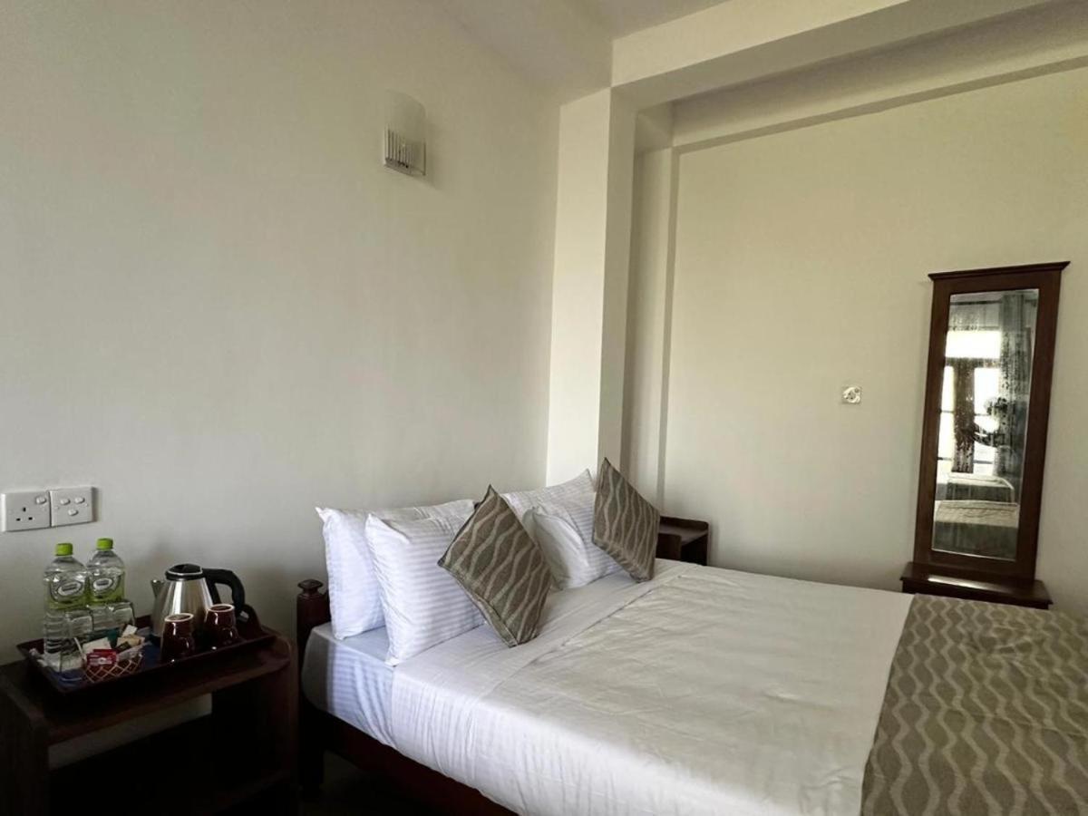 Hotel La Riya 6 Minutes To Town