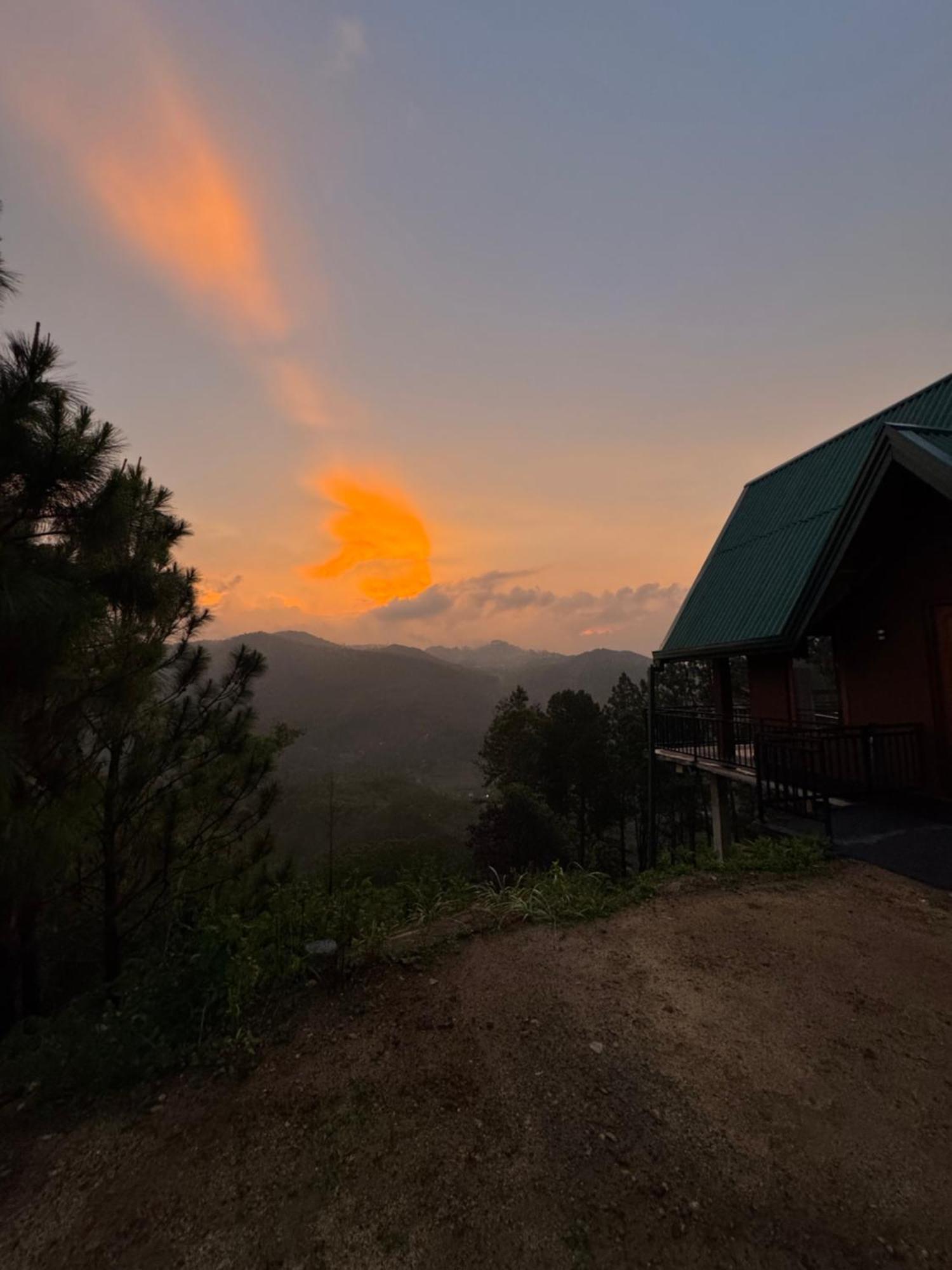 Lodge Miracle View Ella